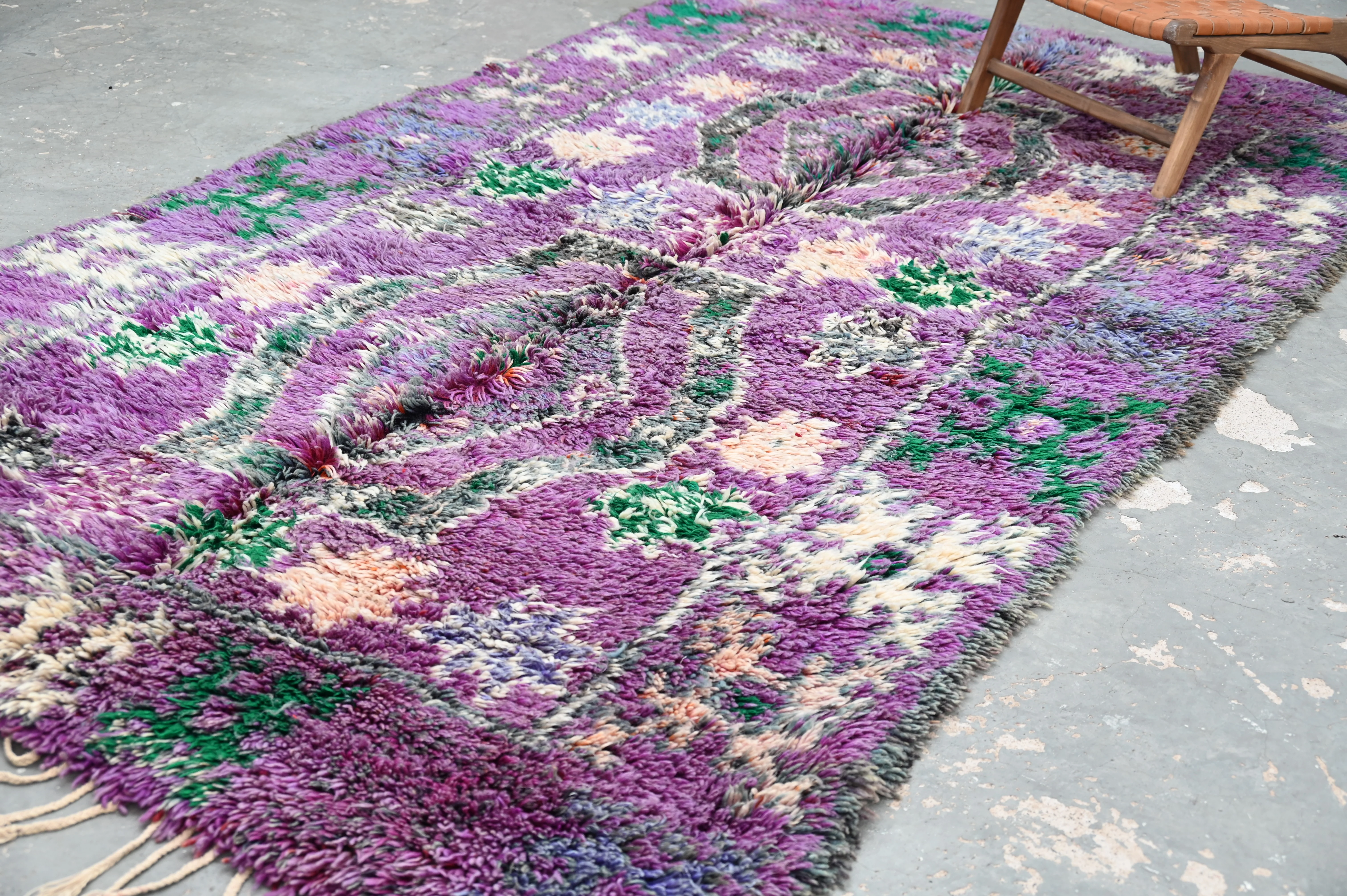 1970s Boujaad Vintage Rug 345×180 cm – Purple, Magenta & Emerald Tribal Wool, V-284 - Image 2