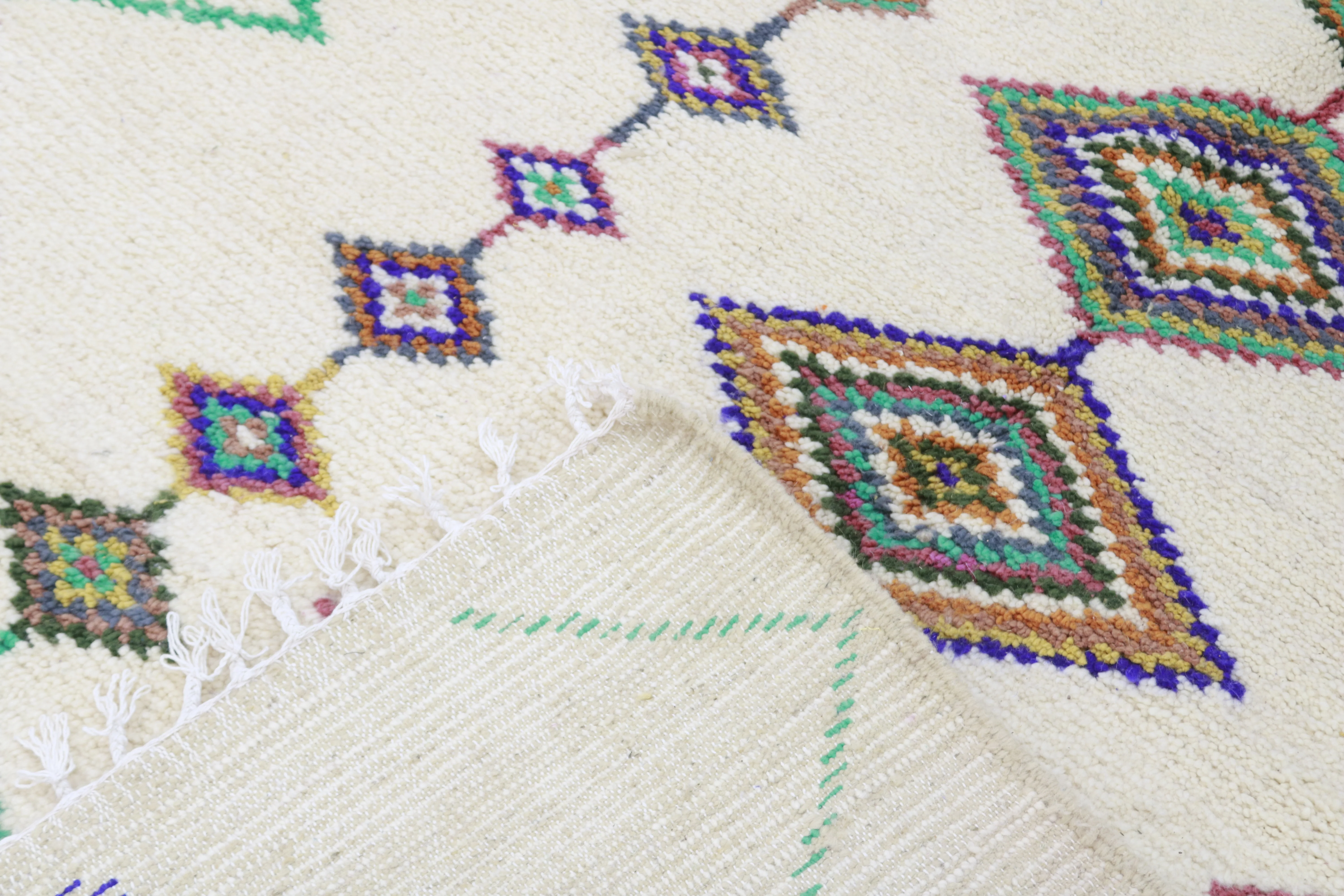 Azilal Rug 310×205 cm – Ivory Berber Rug with Colorful Diamond Motifs, GO-972 - Image 4