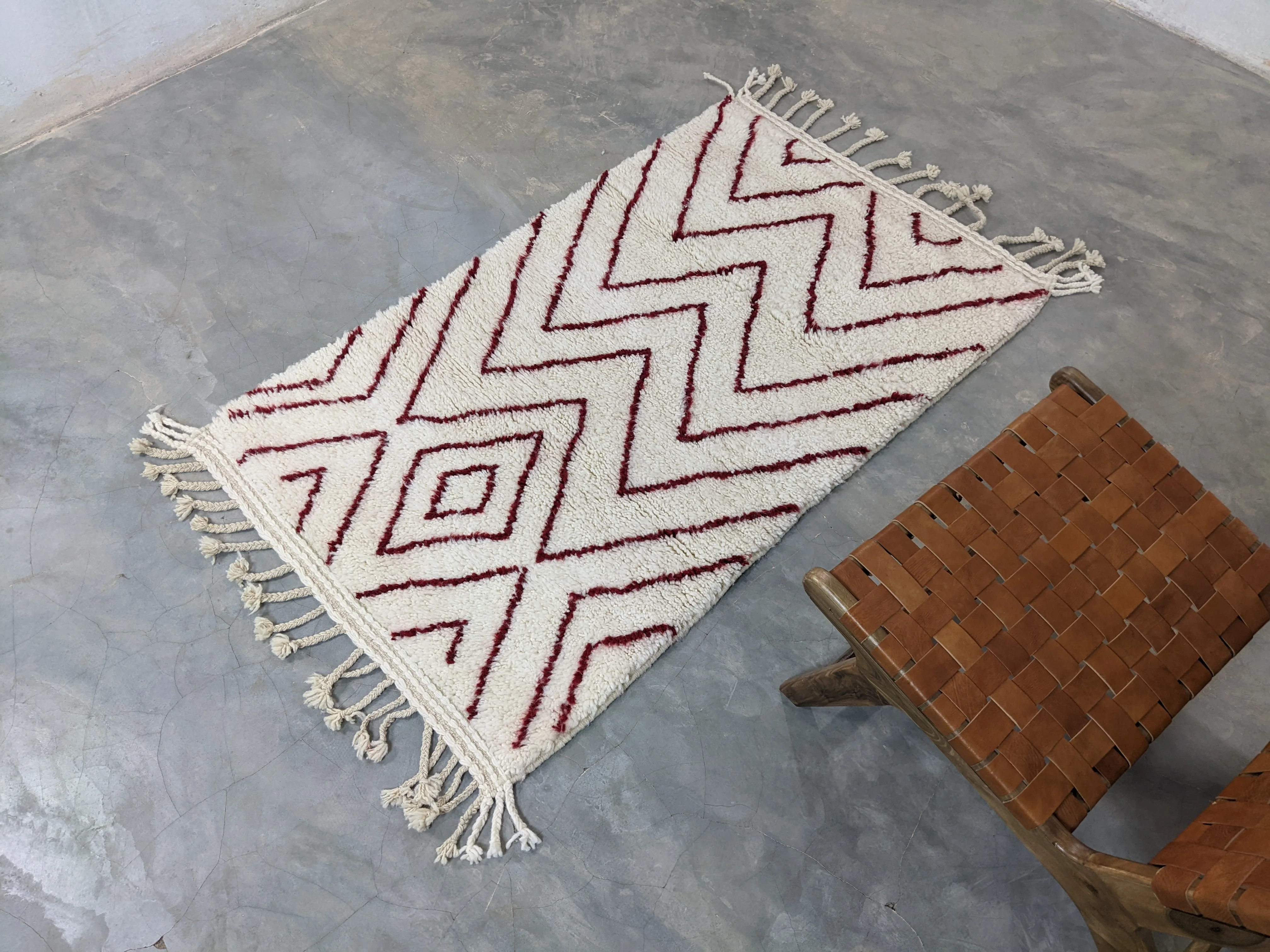 Beni Ouarain Rug, 165 x 100 cm || 5,41 x 3,28 feet, P-161 - Image 6