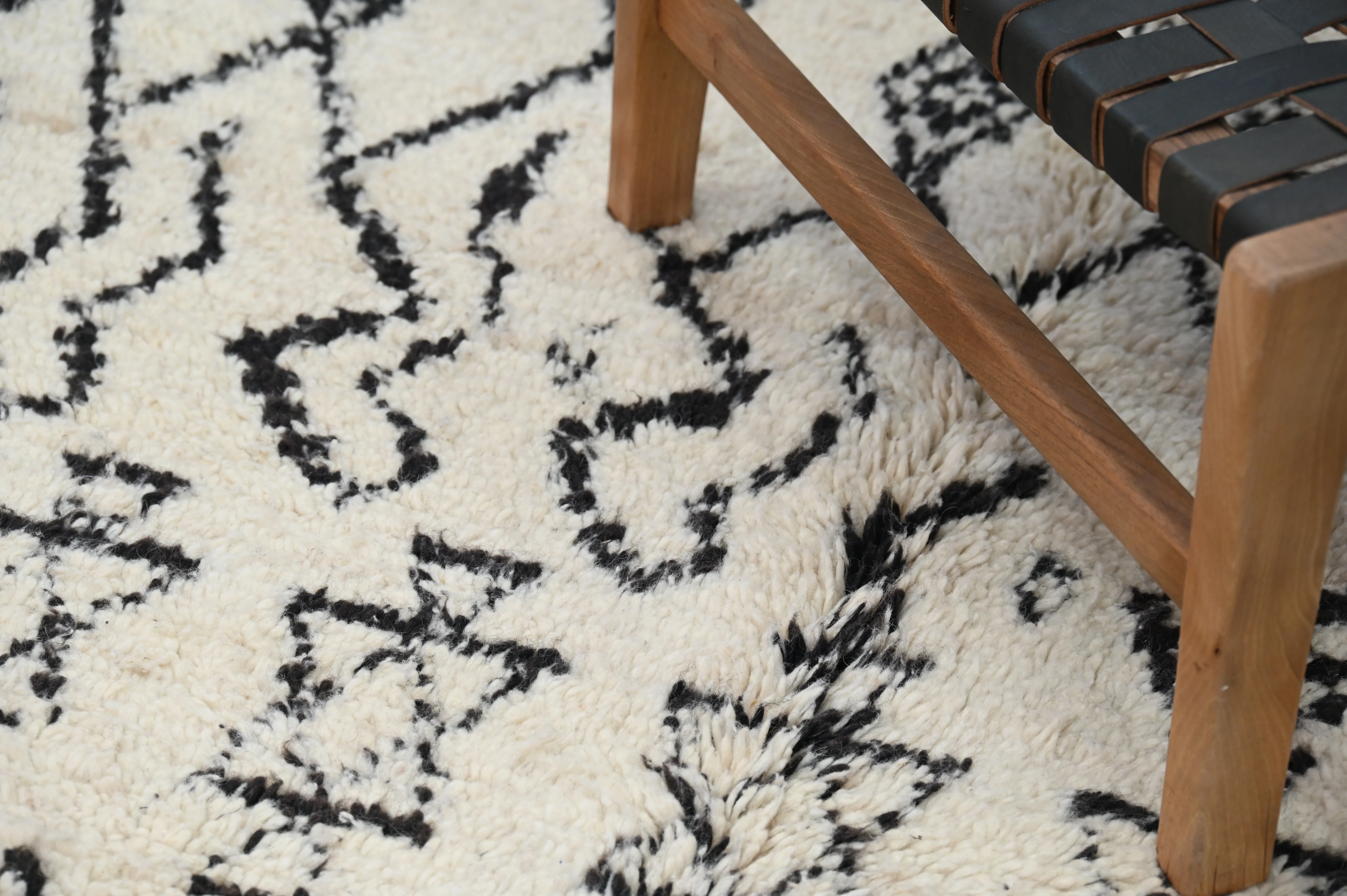 Beni Ouarain Rug, 220 x 145 cm, AZO-615 - Image 4