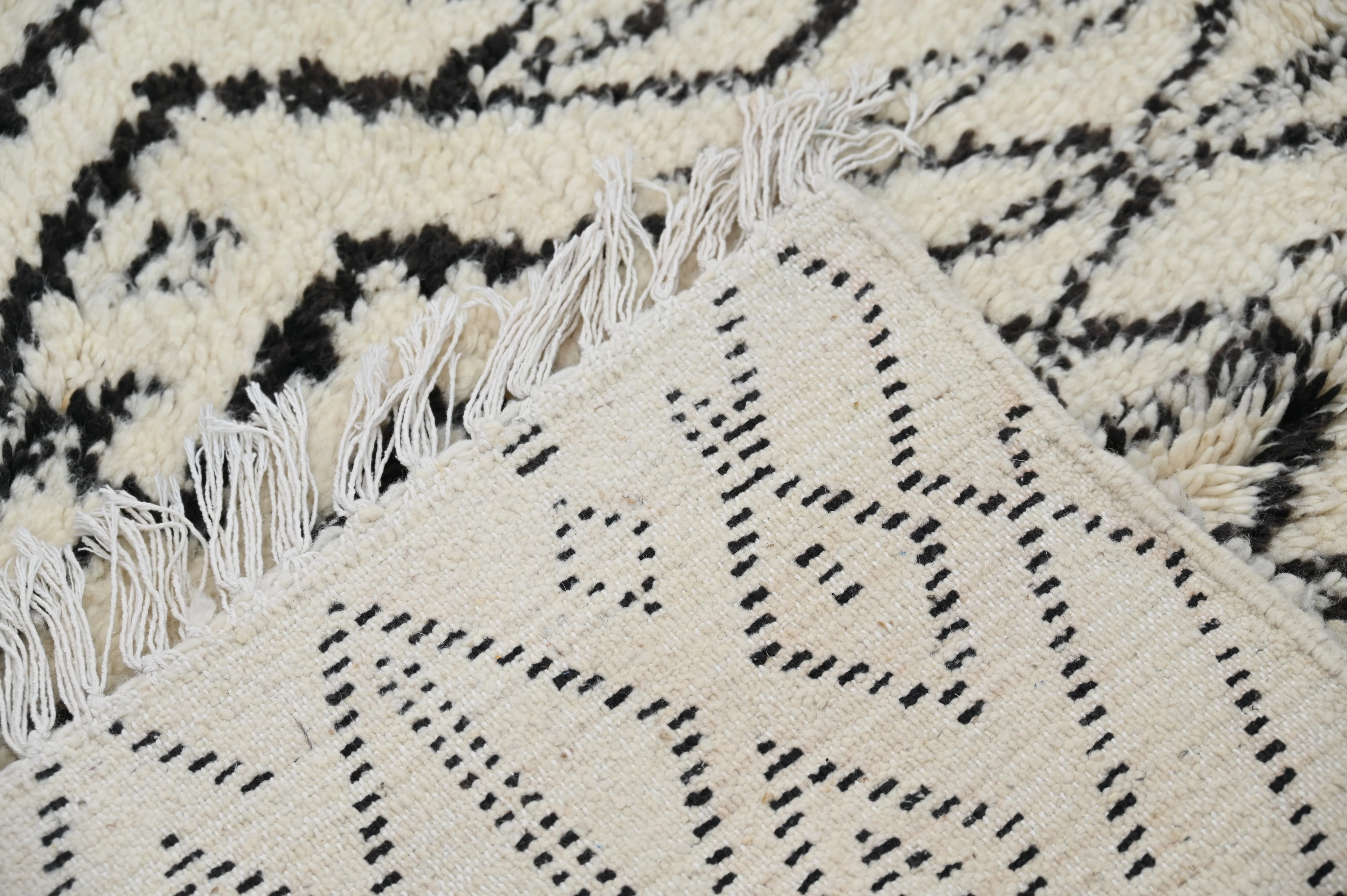 Beni Ouarain Rug, 220 x 145 cm, AZO-615 - Image 7