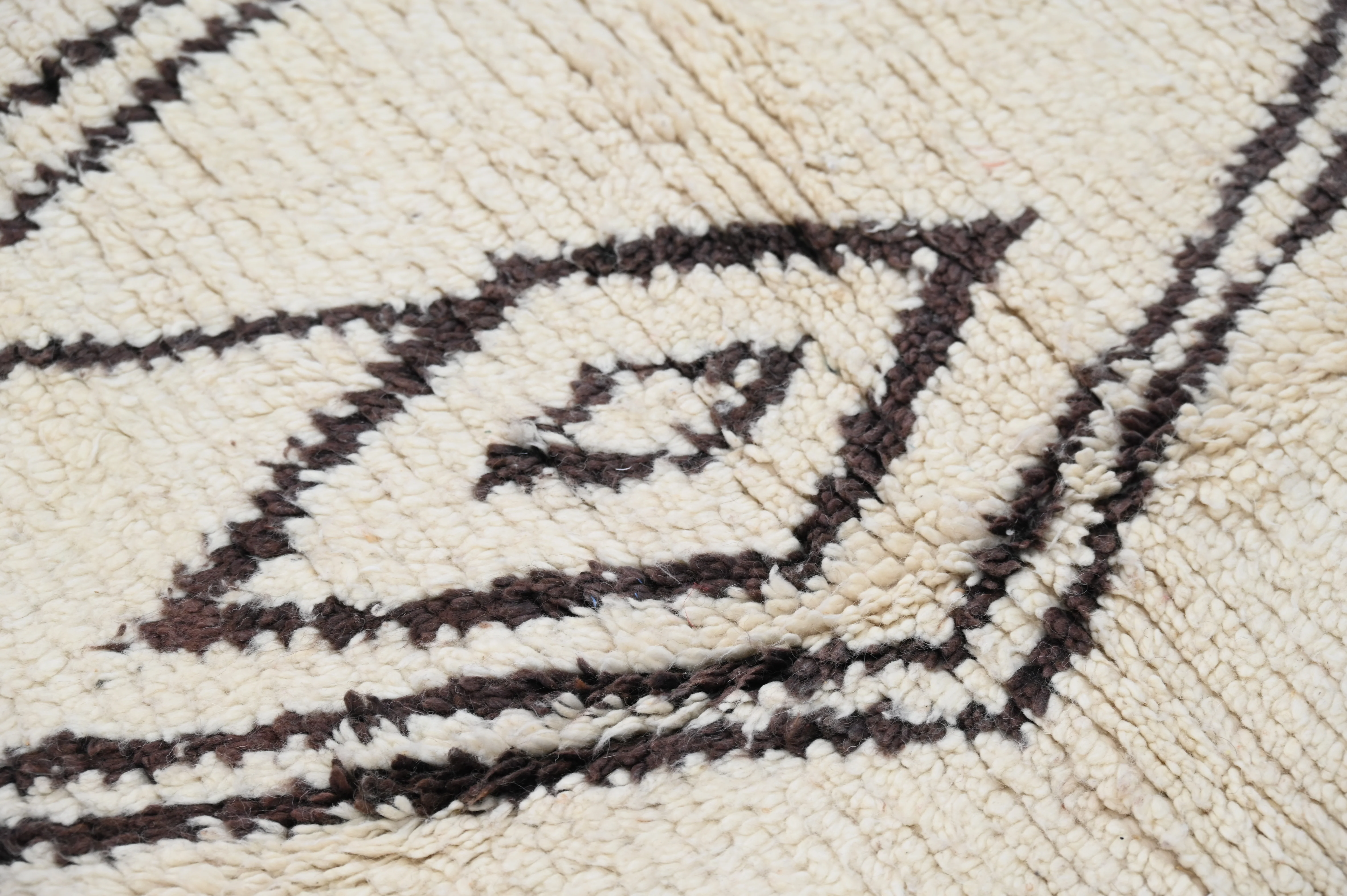 Beni Ouarain Rug, 235 x 145 cm, AZO-617 - Image 6