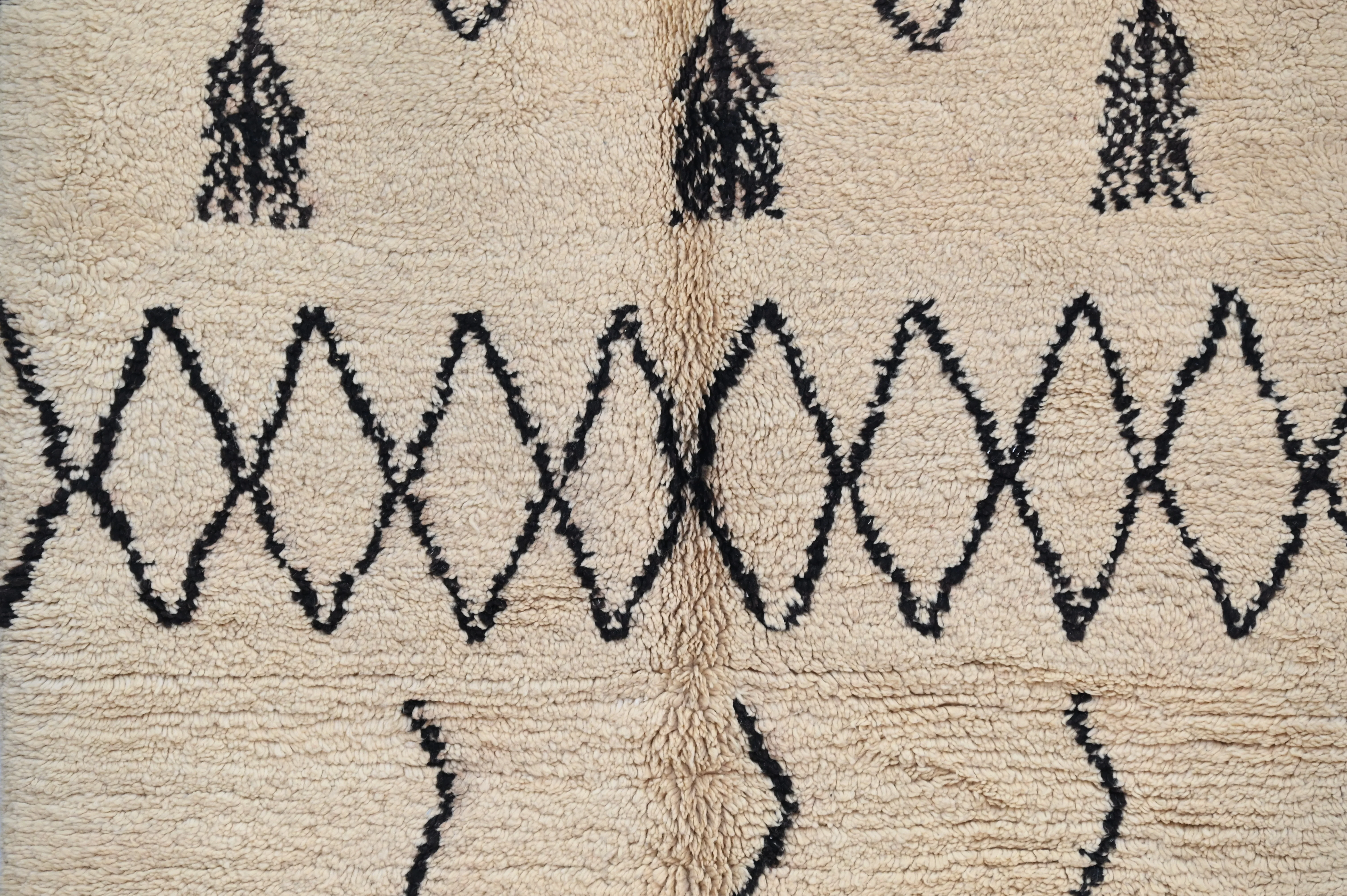 Beni Ouarain Rug, 240 x 140 cm, AZO-635 - Image 7