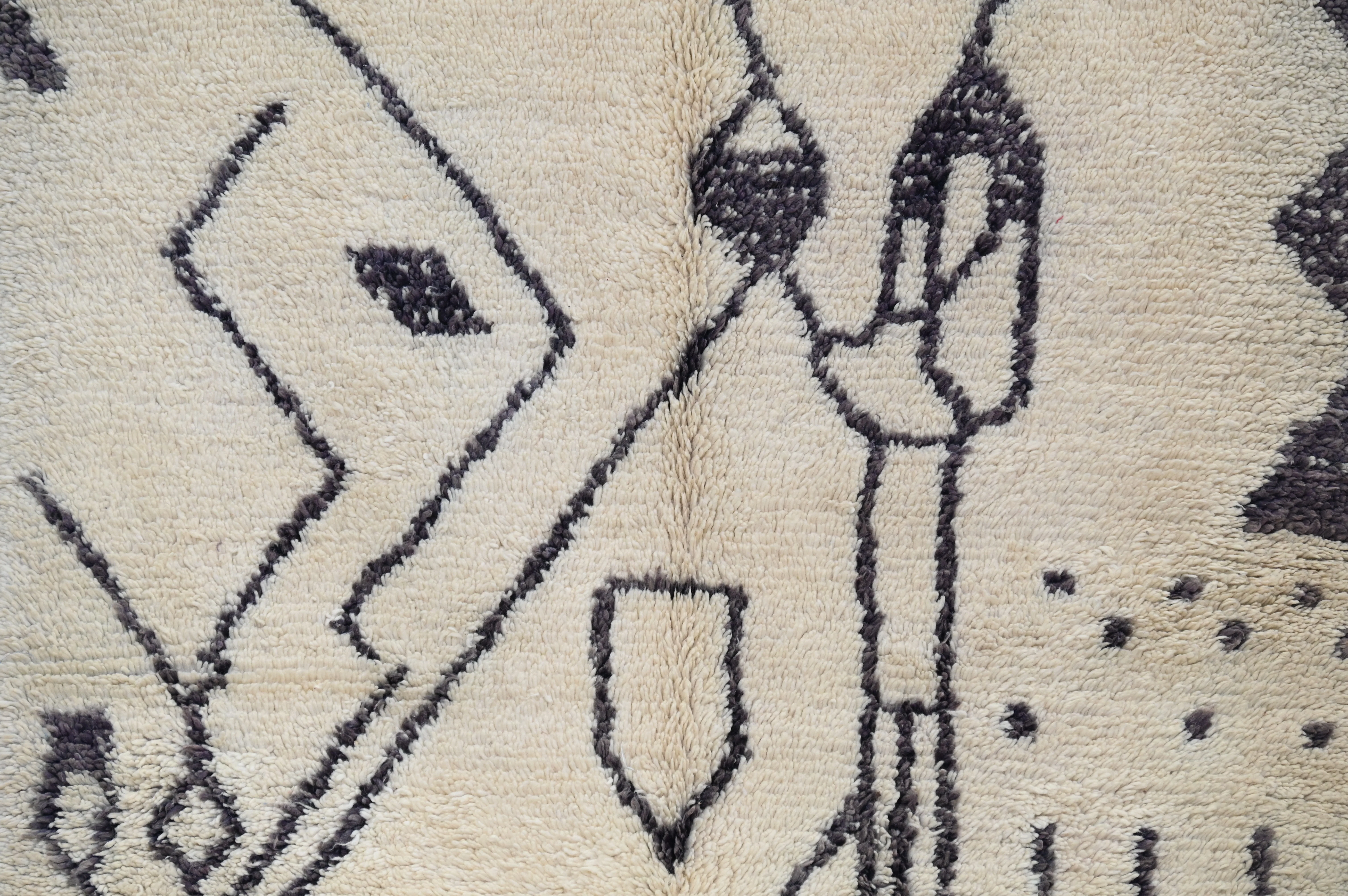 Beni Ouarain Rug, 240 x 150 cm, AZO-624 - Image 7