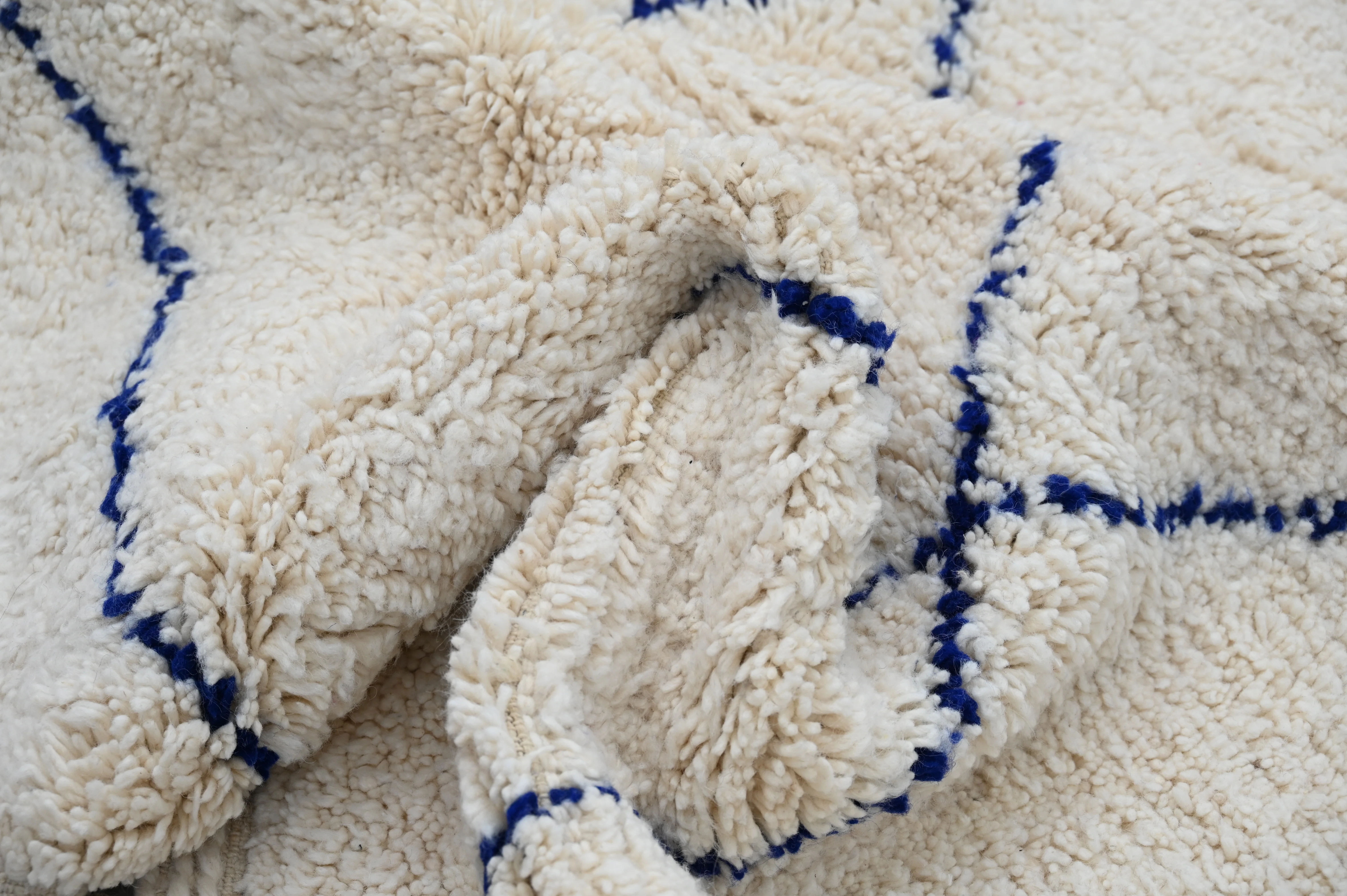 Beni Ouarain Rug, 240 x 170 cm, AZO-765 - Image 5
