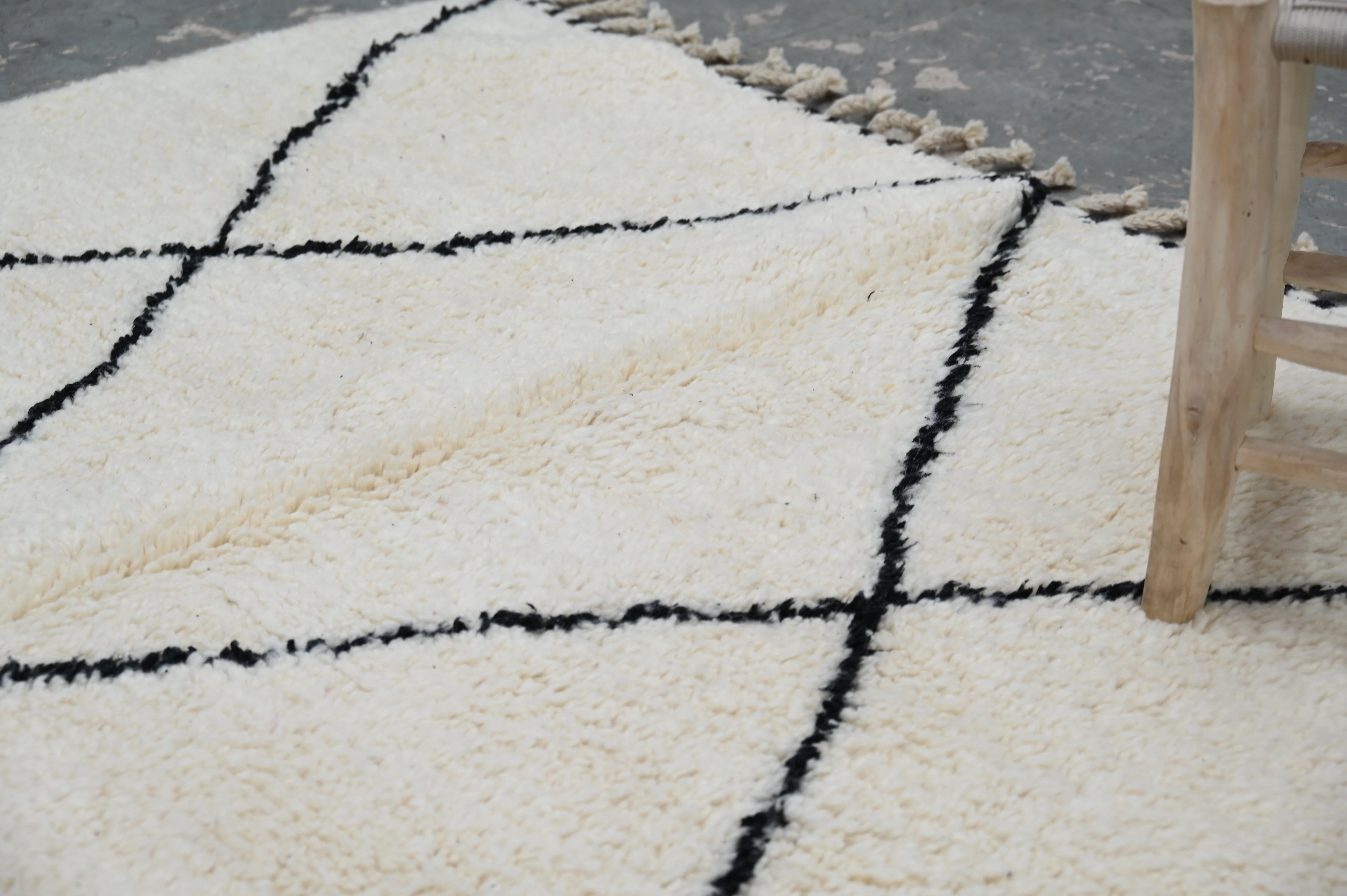 Beni Ouarain Rug, 245 x 165 cm, AZO-767 - Image 3
