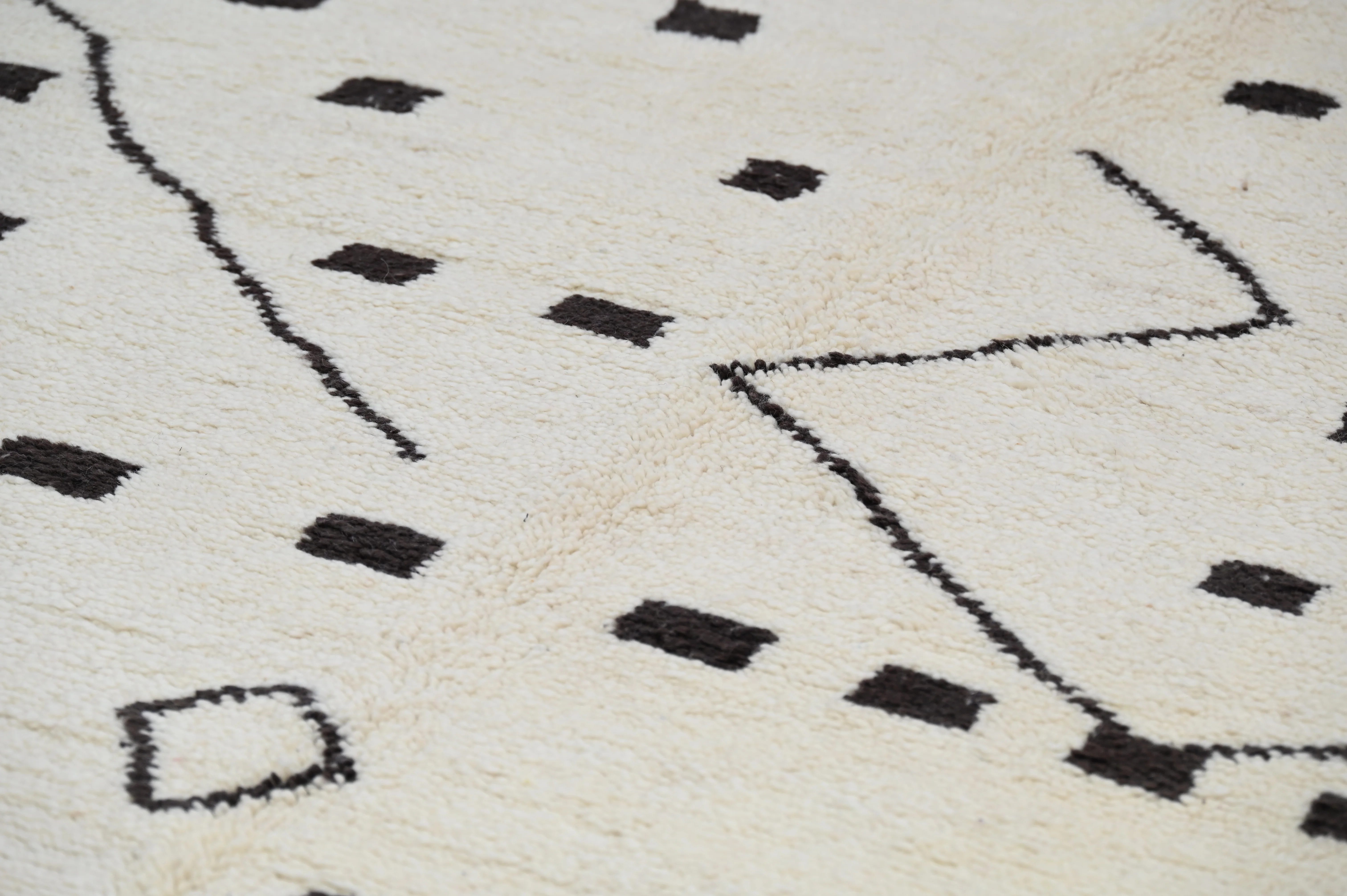 Beni Ouarain Rug, 250 x 145 cm, AZO-616 - Image 7