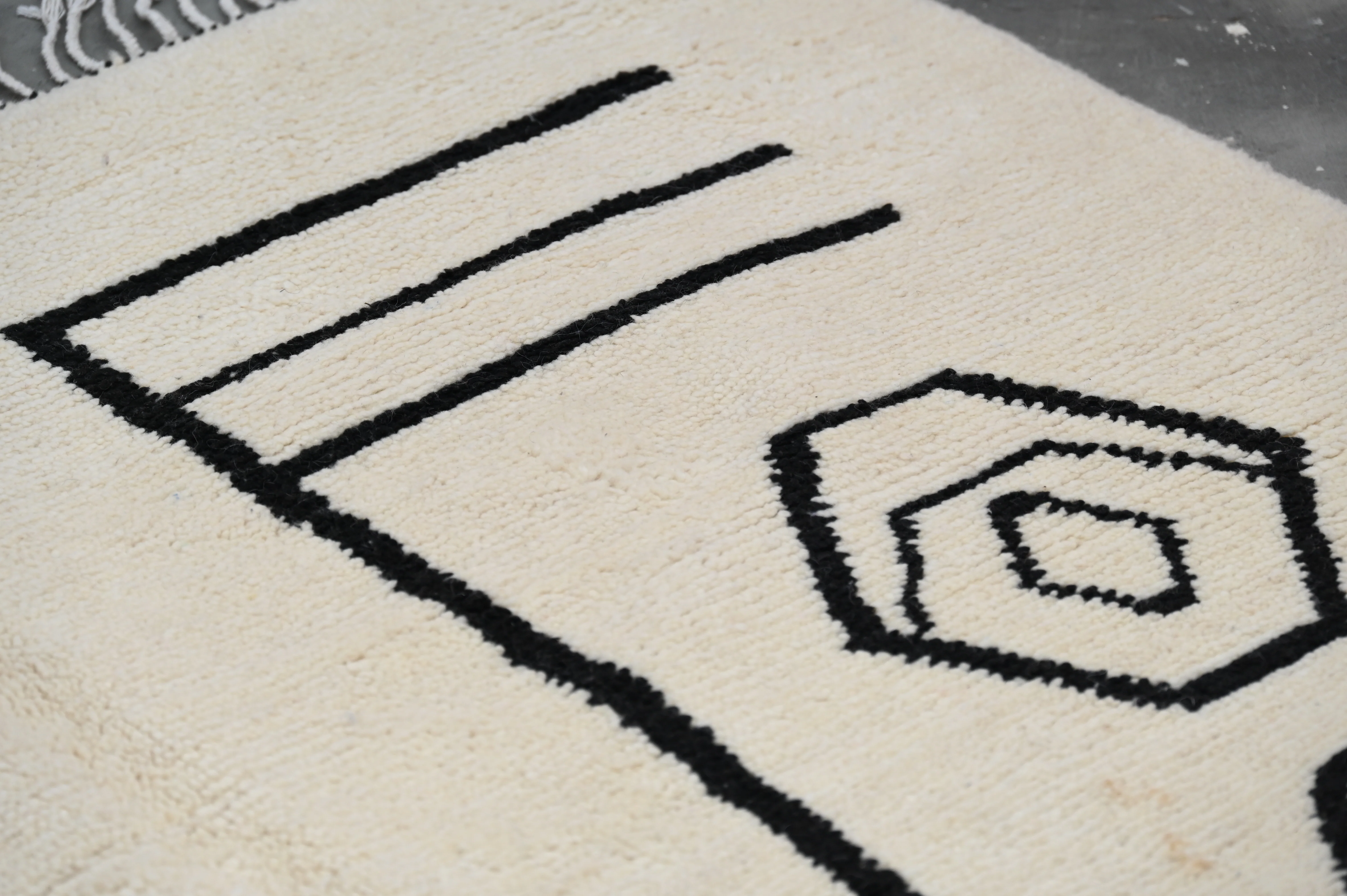 Beni Ouarain Rug, 250 x 150 cm, AZO-606 - Image 2