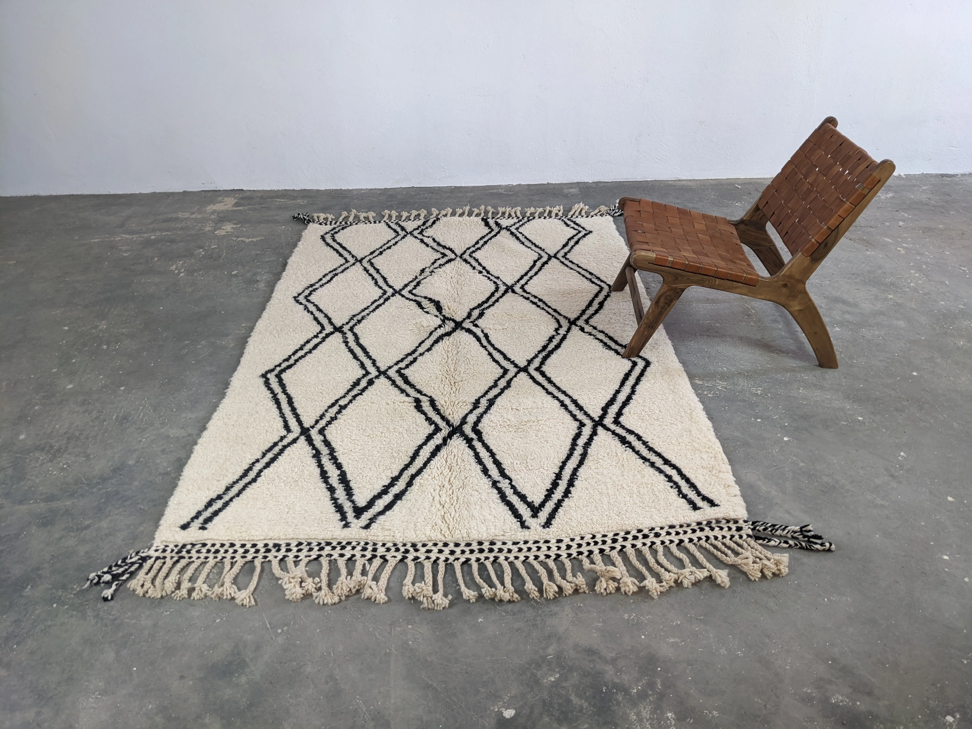 Beni Ouarain Rug, 250 x 160 cm || 8,2 x 5,25 feet, MS-347 - Image 7