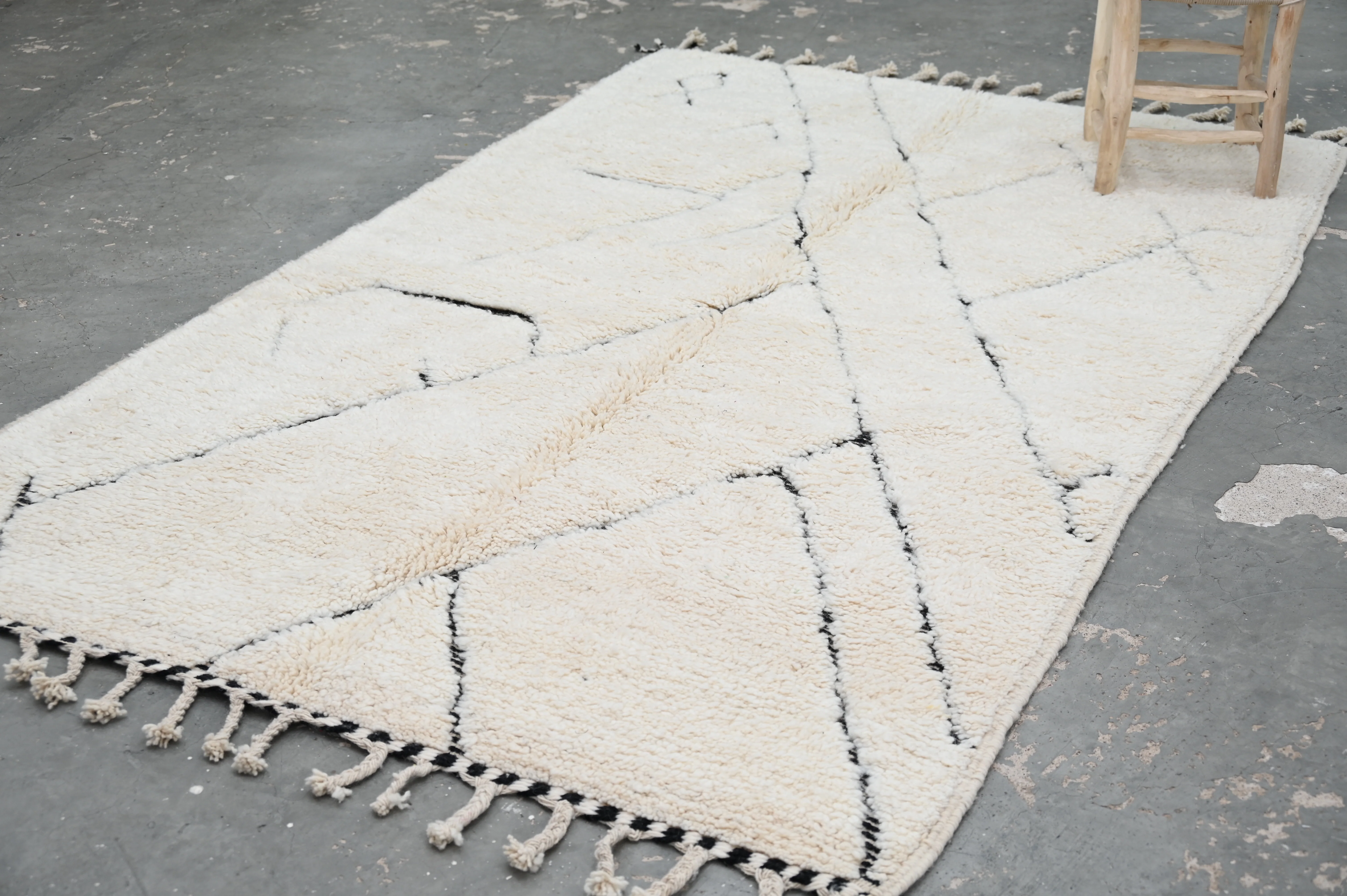 Beni Ouarain Rug, 250 x 160 cm, AZO-763 - Image 5