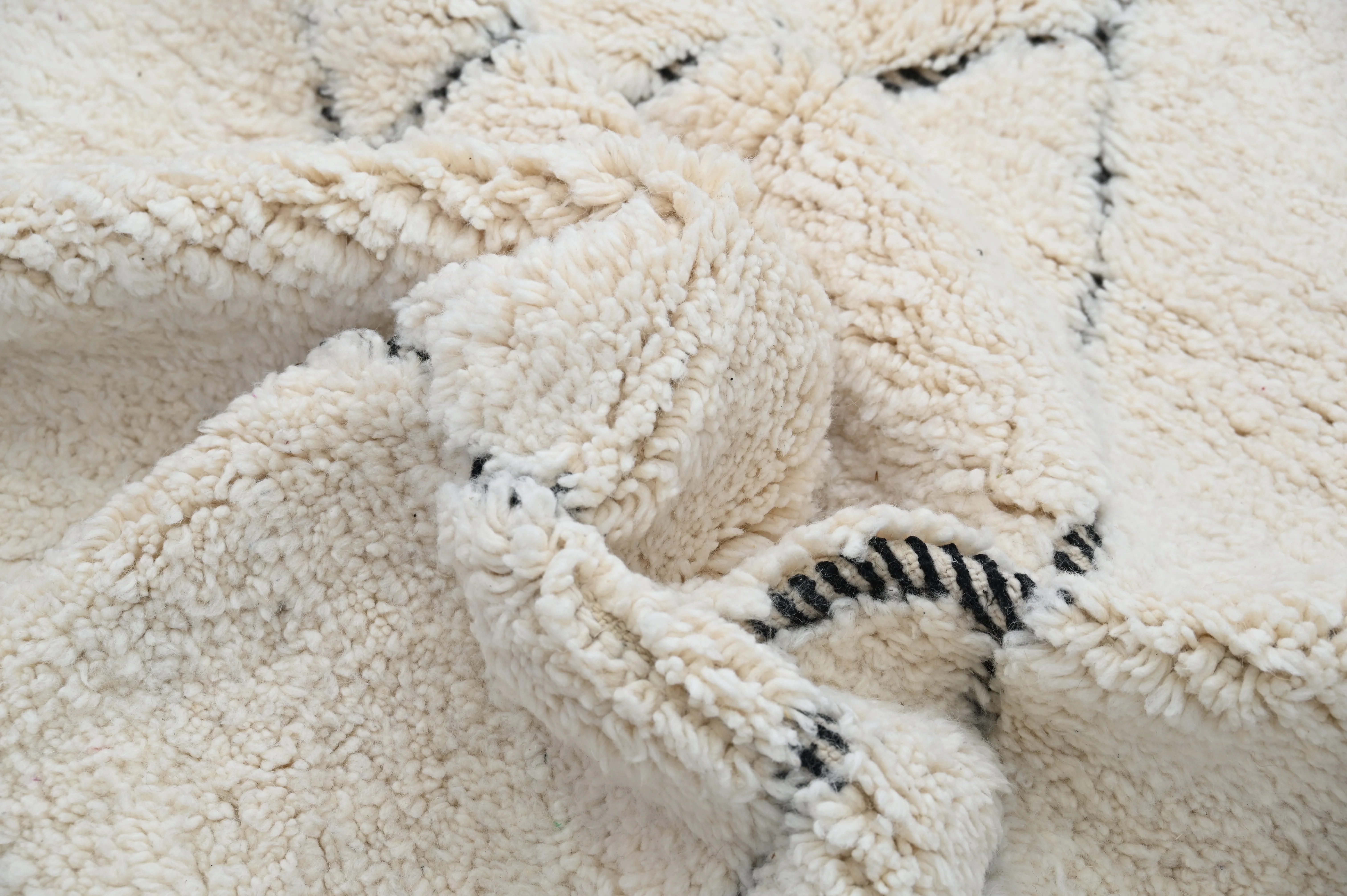 Beni Ouarain Rug, 250 x 160 cm, AZO-763 - Image 7