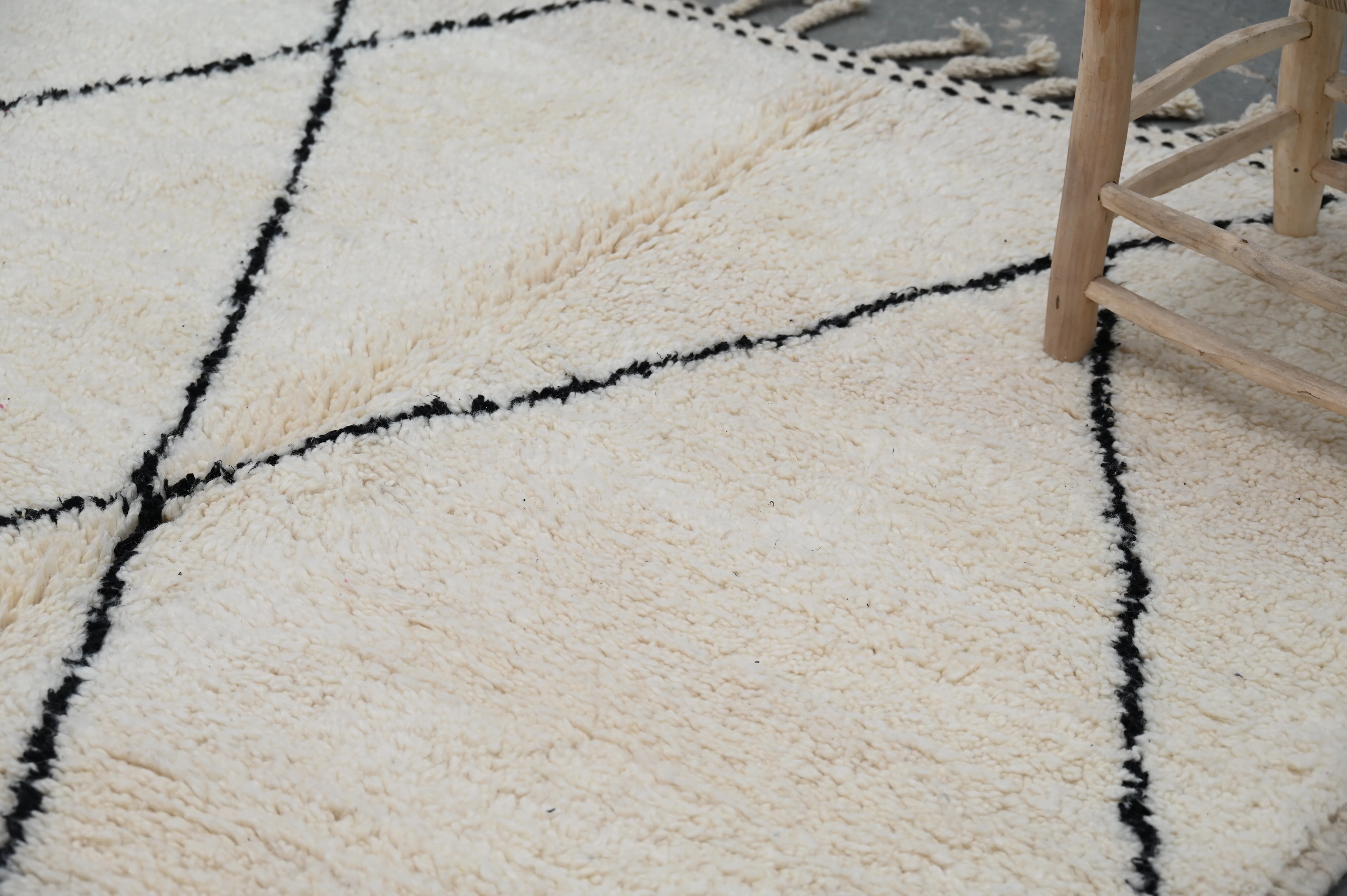 Beni Ouarain Rug, 250 x 170 cm, AZO-762 - Image 2