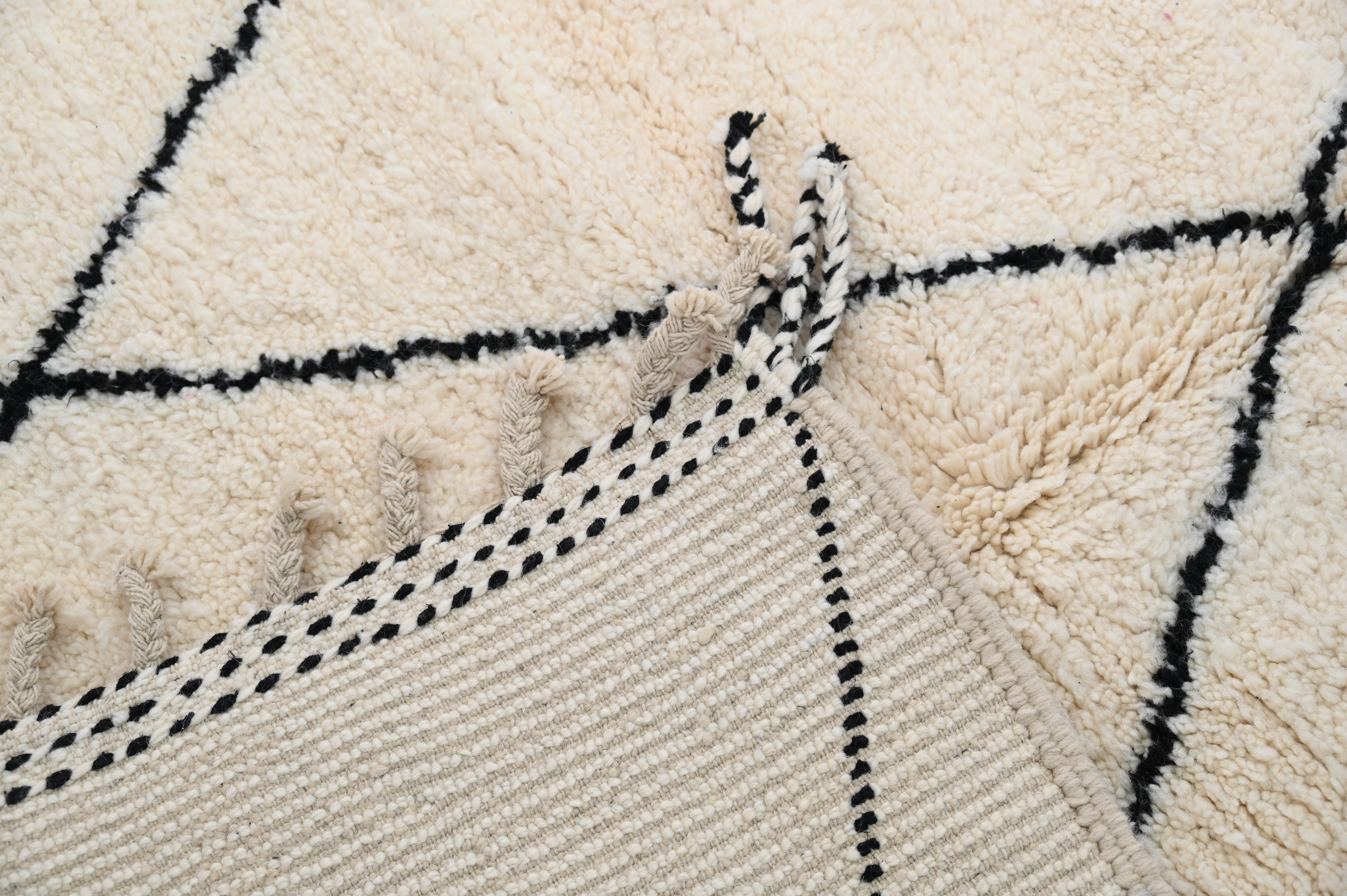Beni Ouarain Rug, 250 x 170 cm, AZO-762 - Image 6