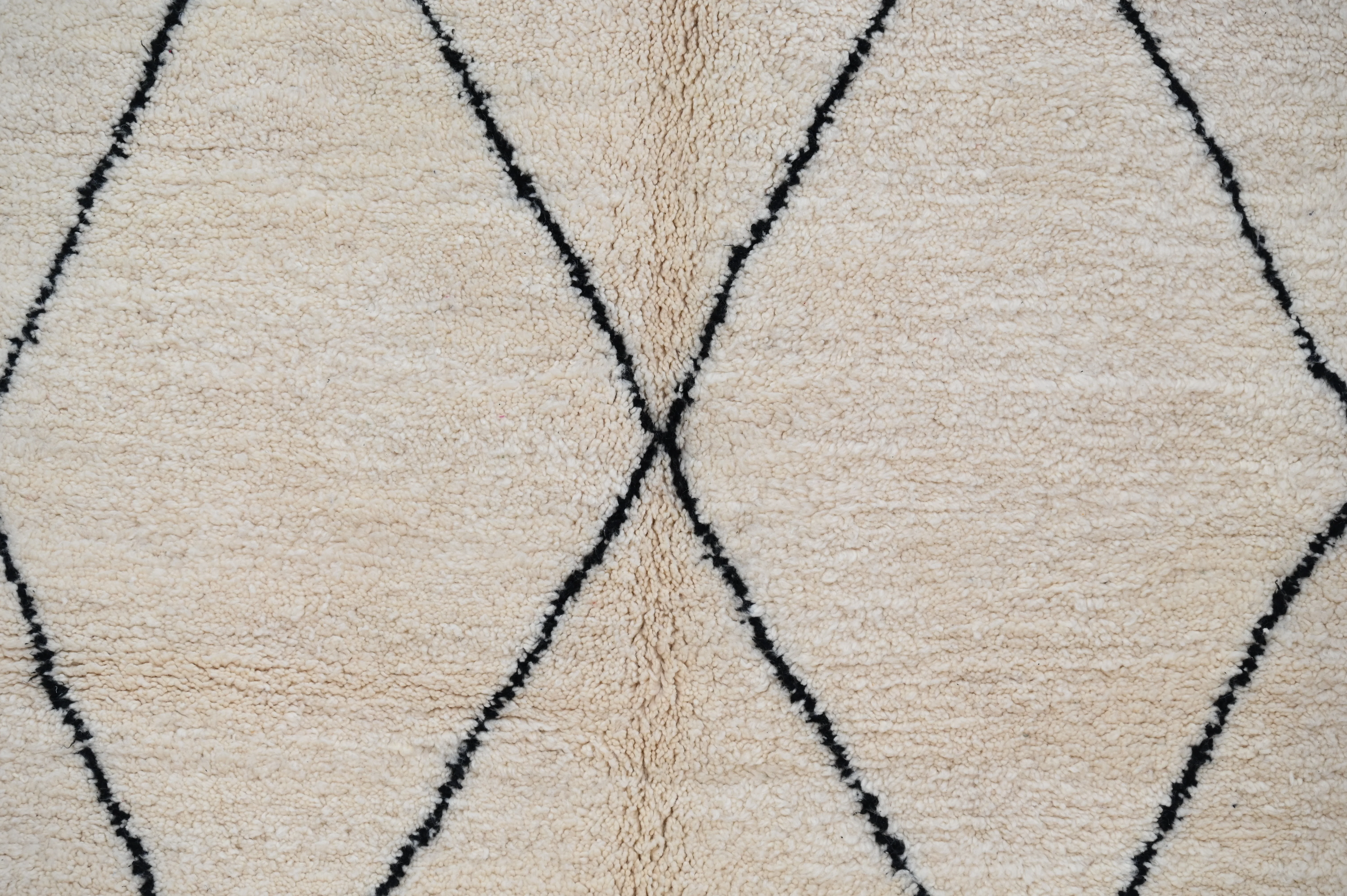 Beni Ouarain Rug, 250 x 170 cm, AZO-762 - Image 7