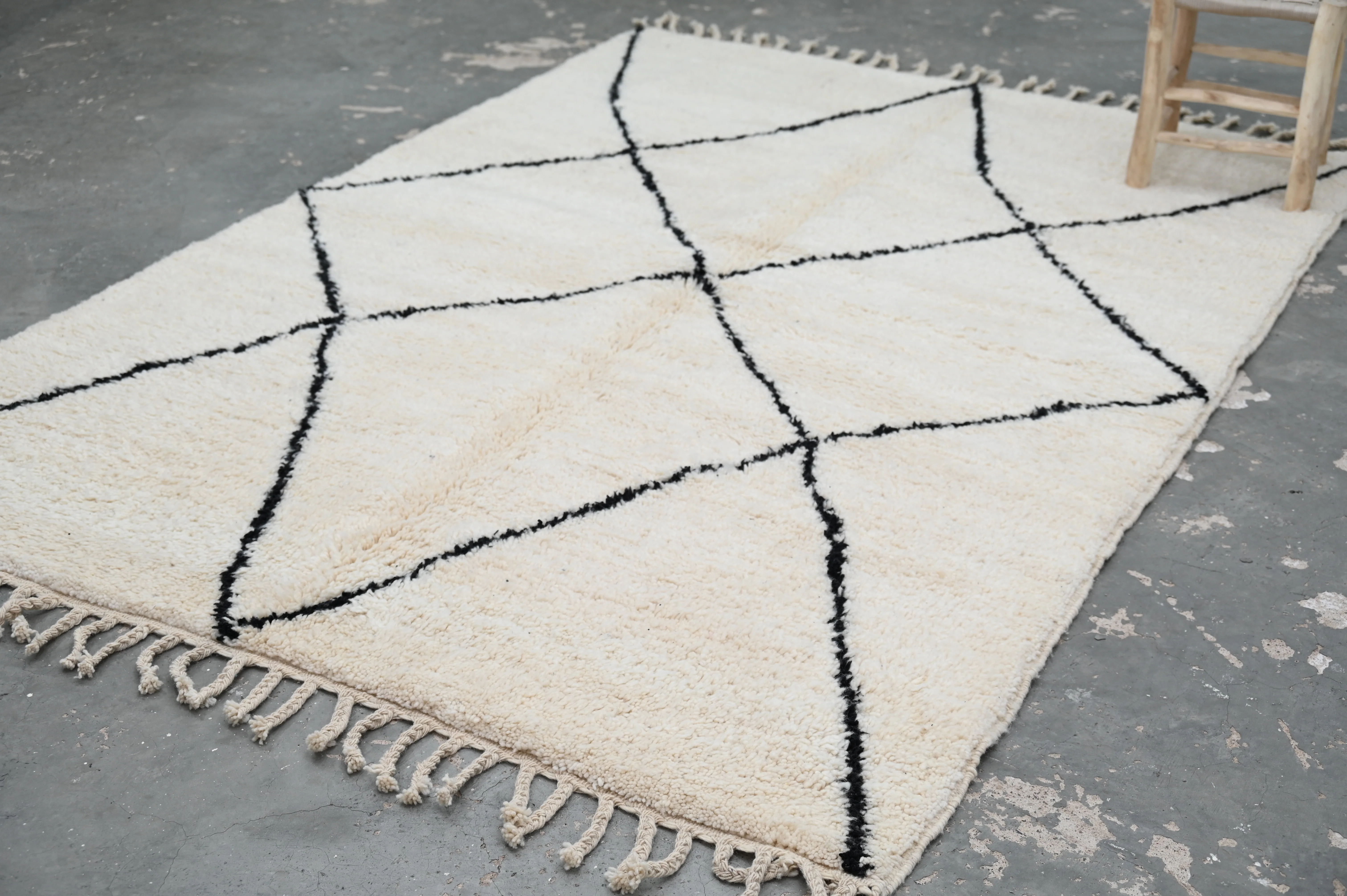Beni Ouarain Rug, 250 x 175 cm, AZO-764 - Image 4