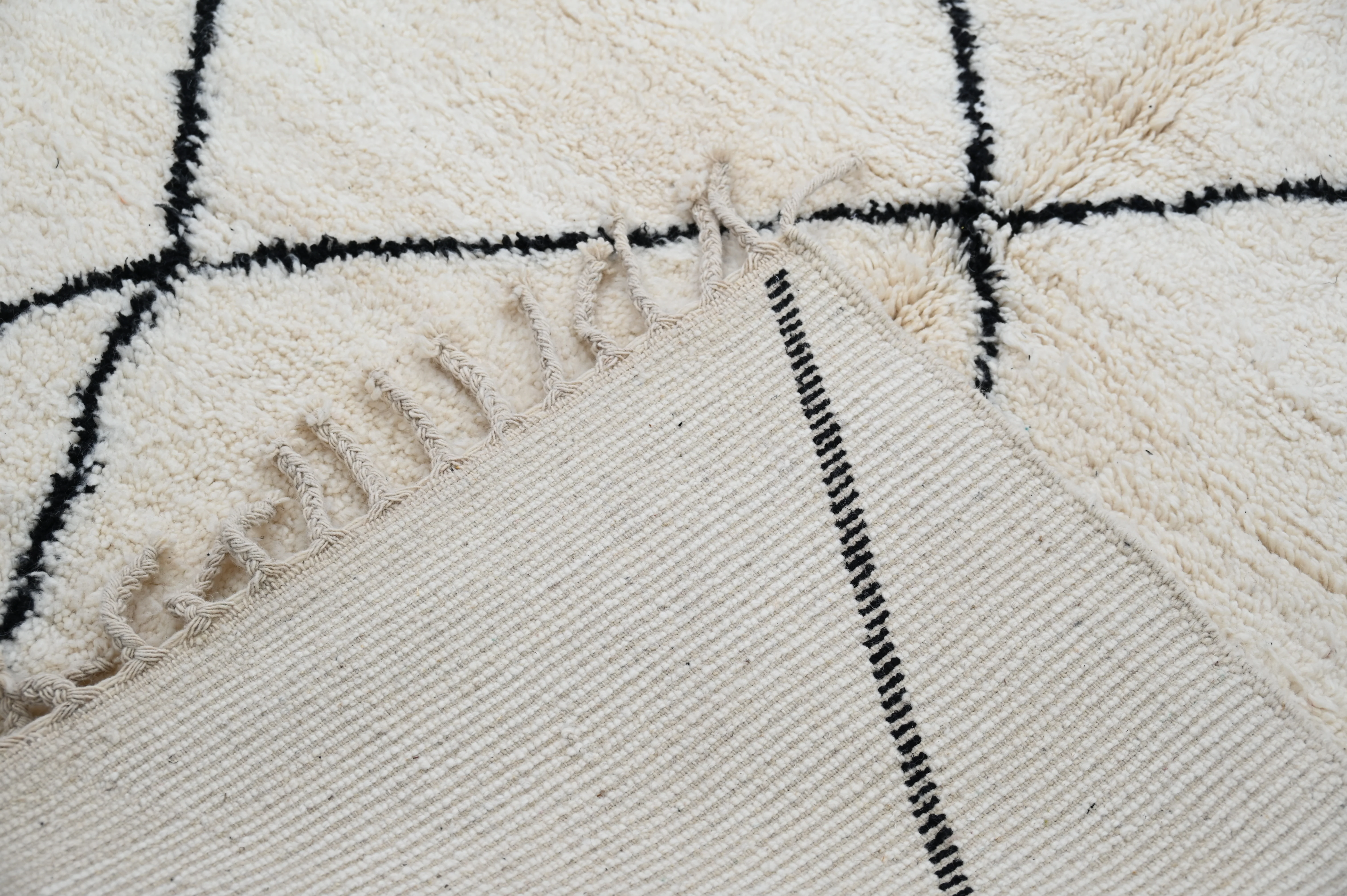 Beni Ouarain Rug, 250 x 175 cm, AZO-764 - Image 6