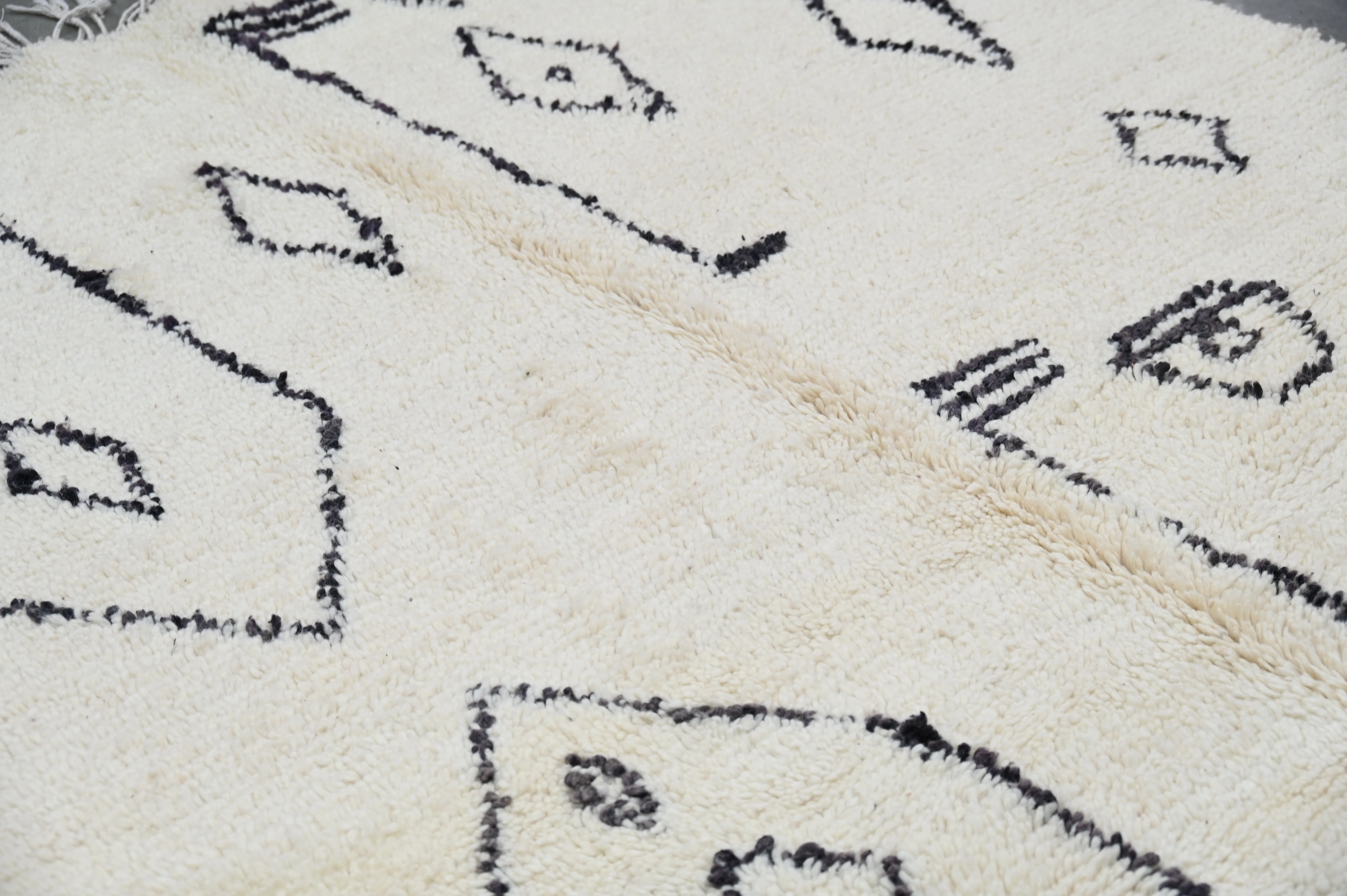 Beni Ouarain Rug, 270 x 150 cm, AZO-641 - Image 5