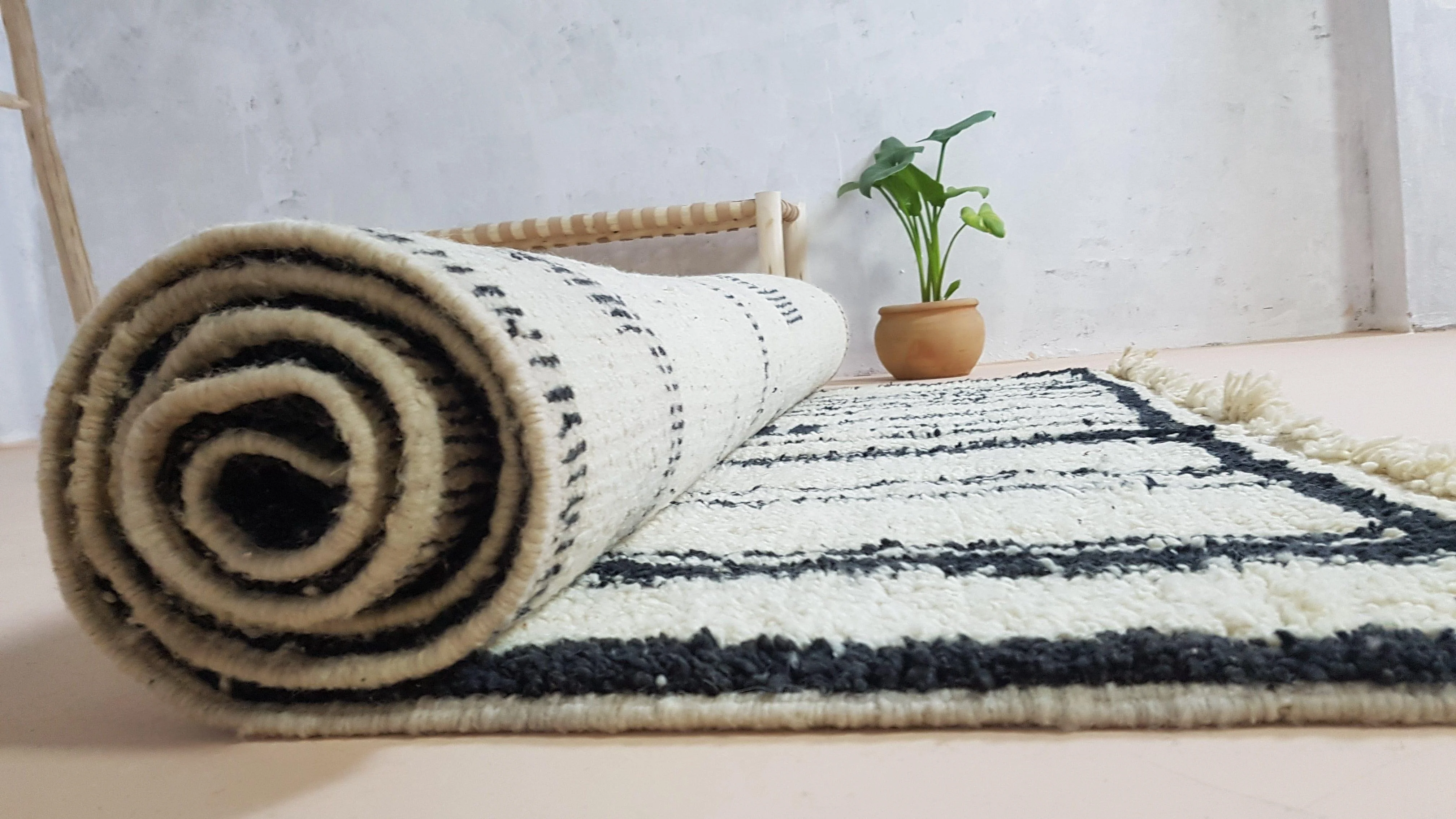 Beni Ouarain rug, 275 x 155 cm || 9.02 x 5.09 feet - Image 3