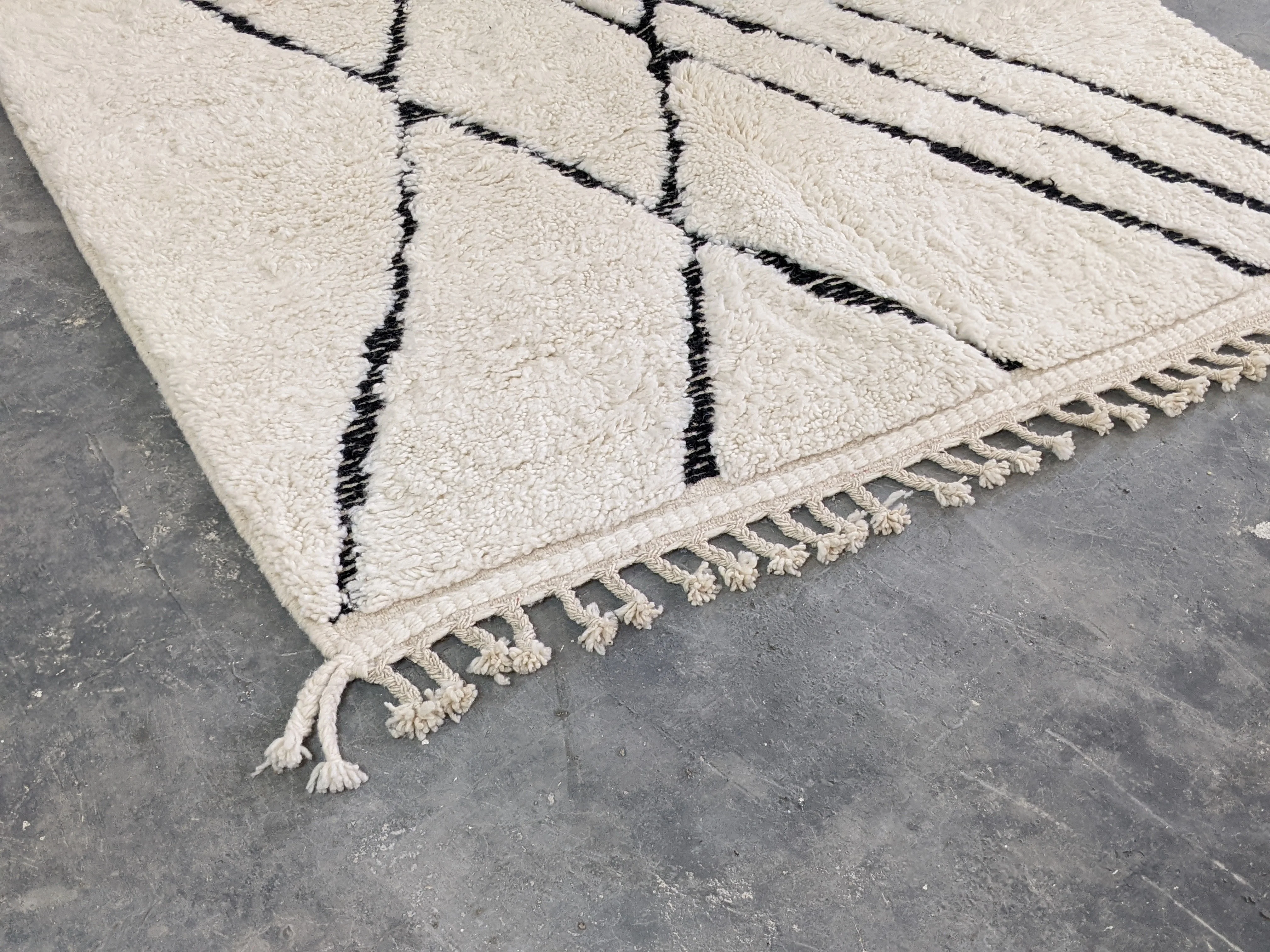 Beni Ouarain Rug – Pre-Order #375 - Image 3