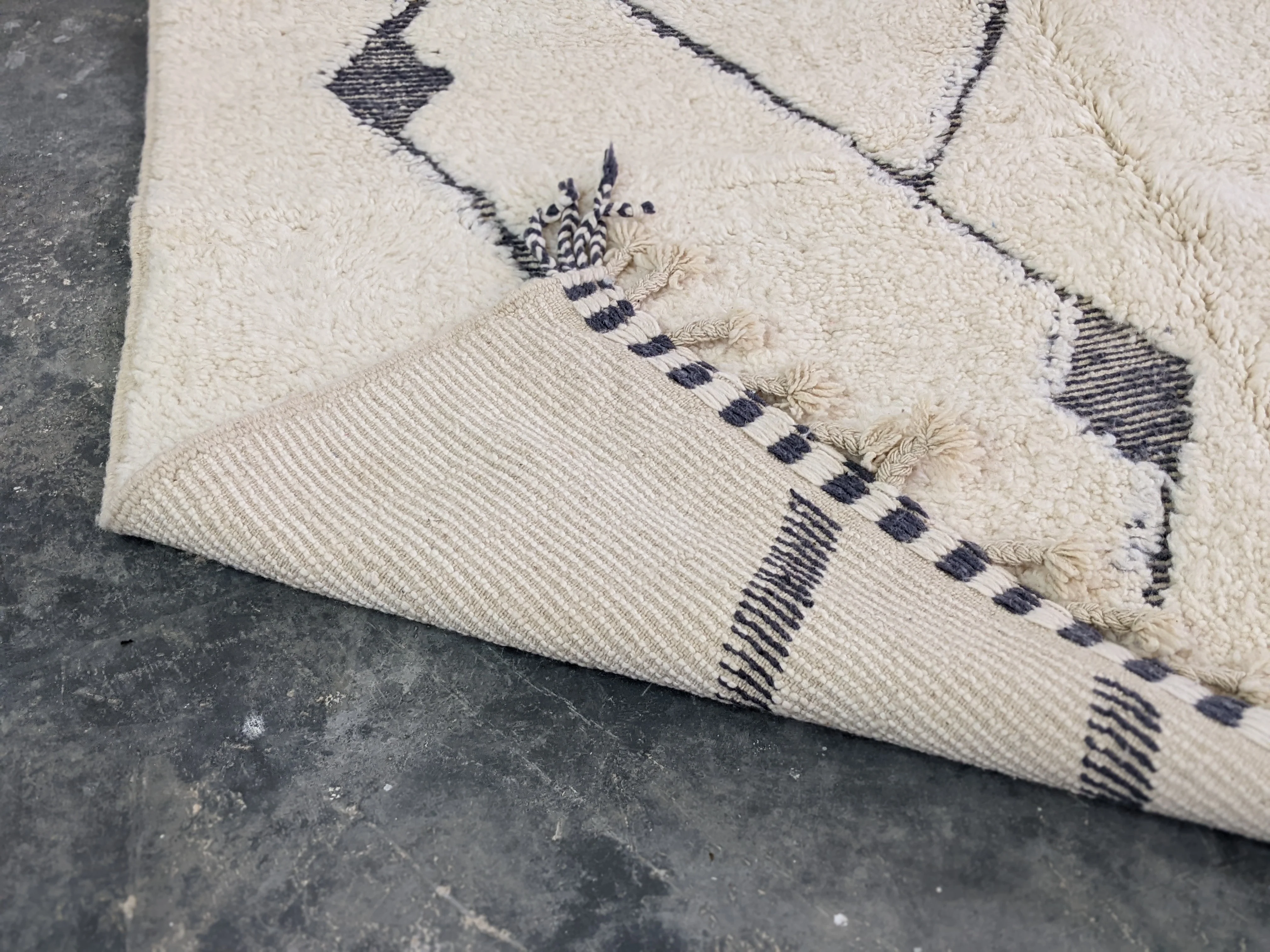 Beni Ouarain Rug – Pre-Order #G357 - Image 4