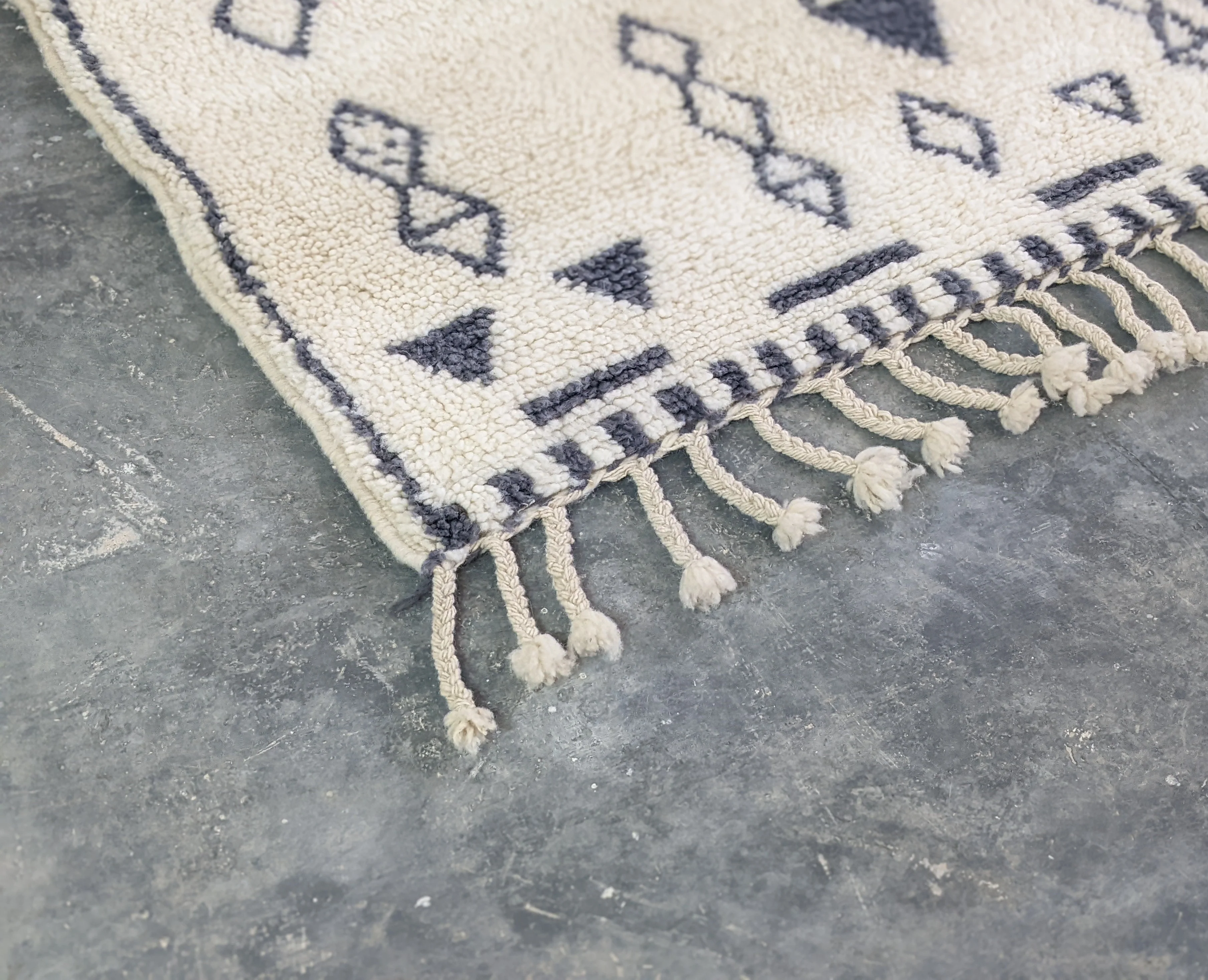 Beni Ouarain Rug – Pre-Order #P168 - Image 4