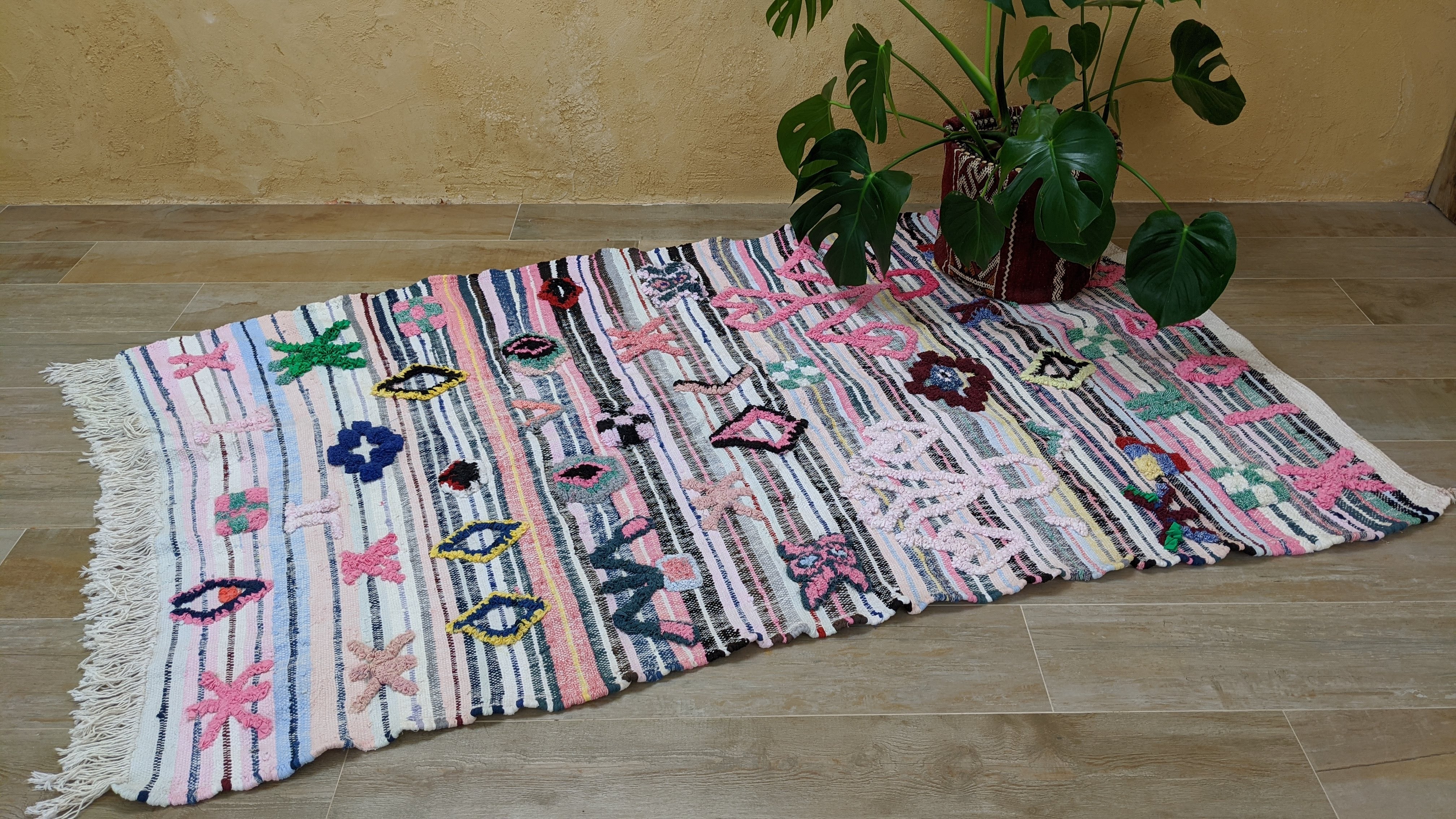 Boucherouite Rug, 200 x 118 cm || 6.56 x 3.87 feet - Image 3