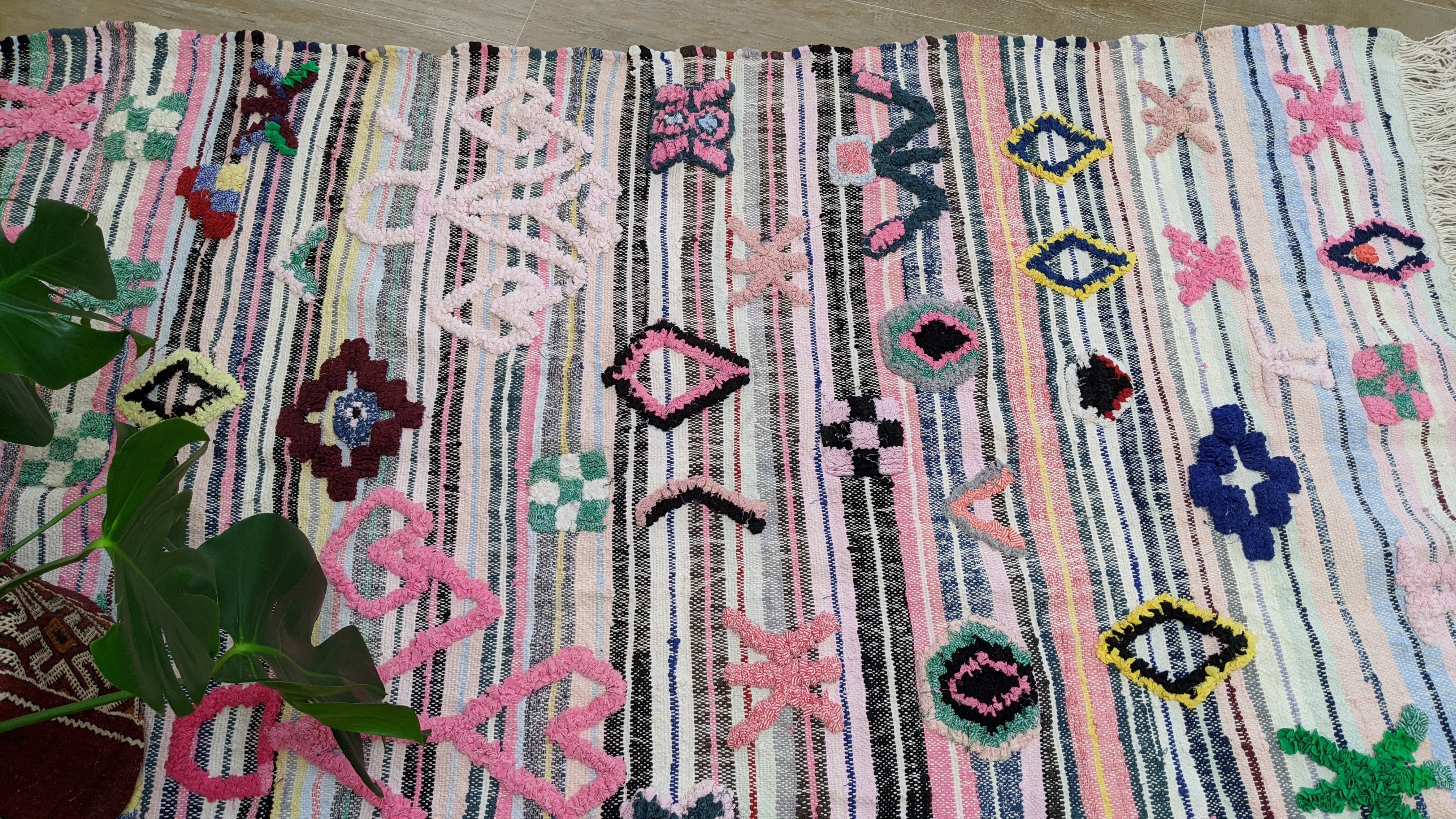 Boucherouite Rug, 200 x 118 cm || 6.56 x 3.87 feet - Image 5