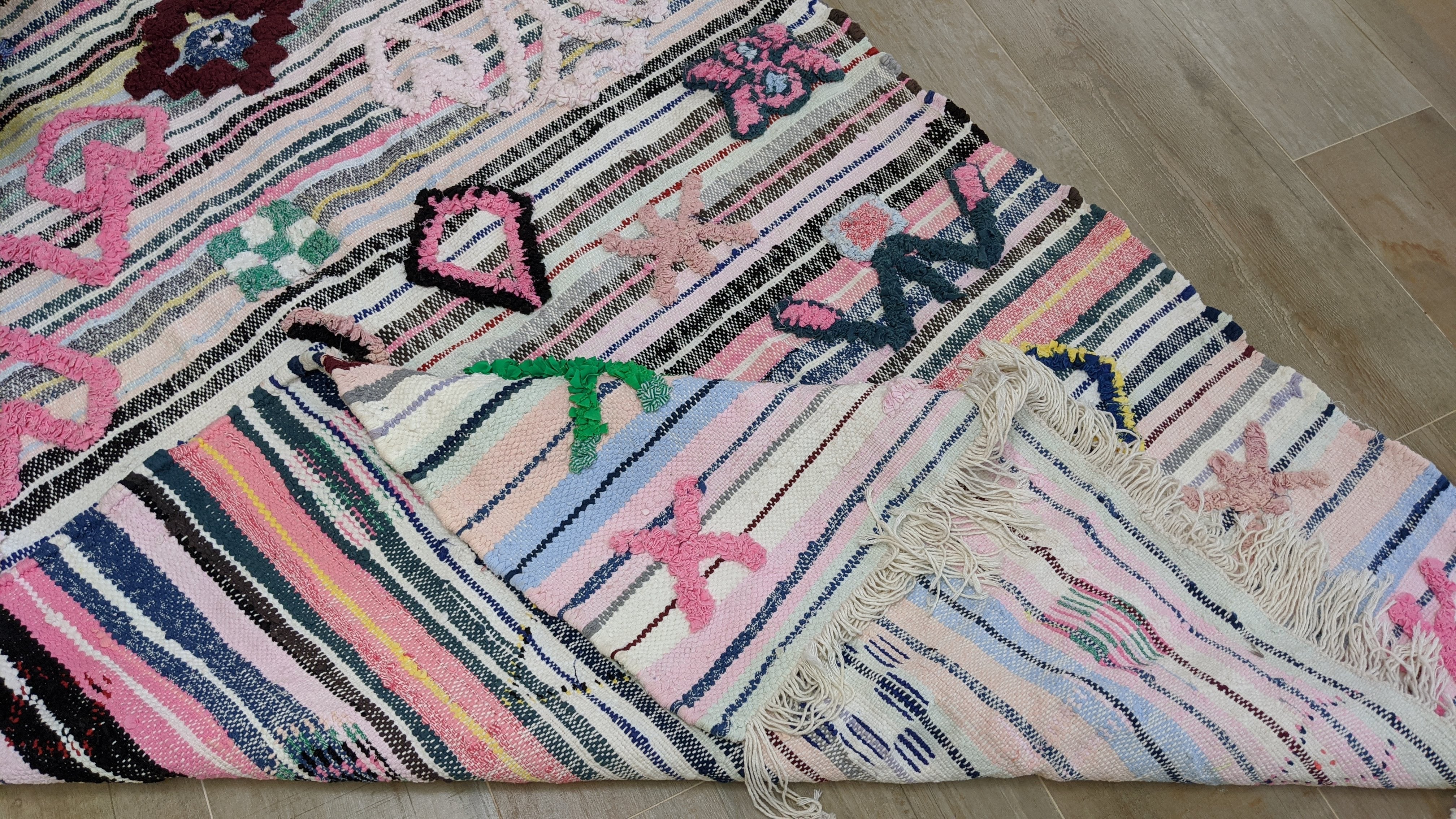 Boucherouite Rug, 200 x 118 cm || 6.56 x 3.87 feet - Image 6
