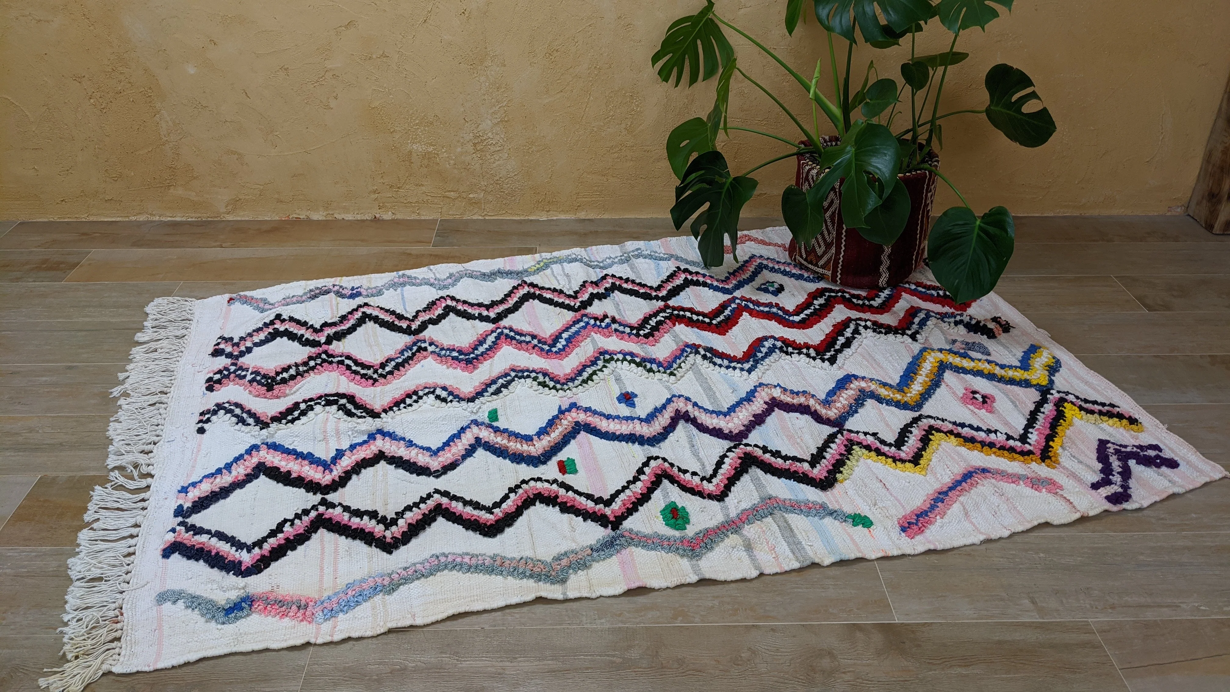 Boucherouite Rug, 200 x 125 cm || 6.56 x 4.1 feet - Image 3