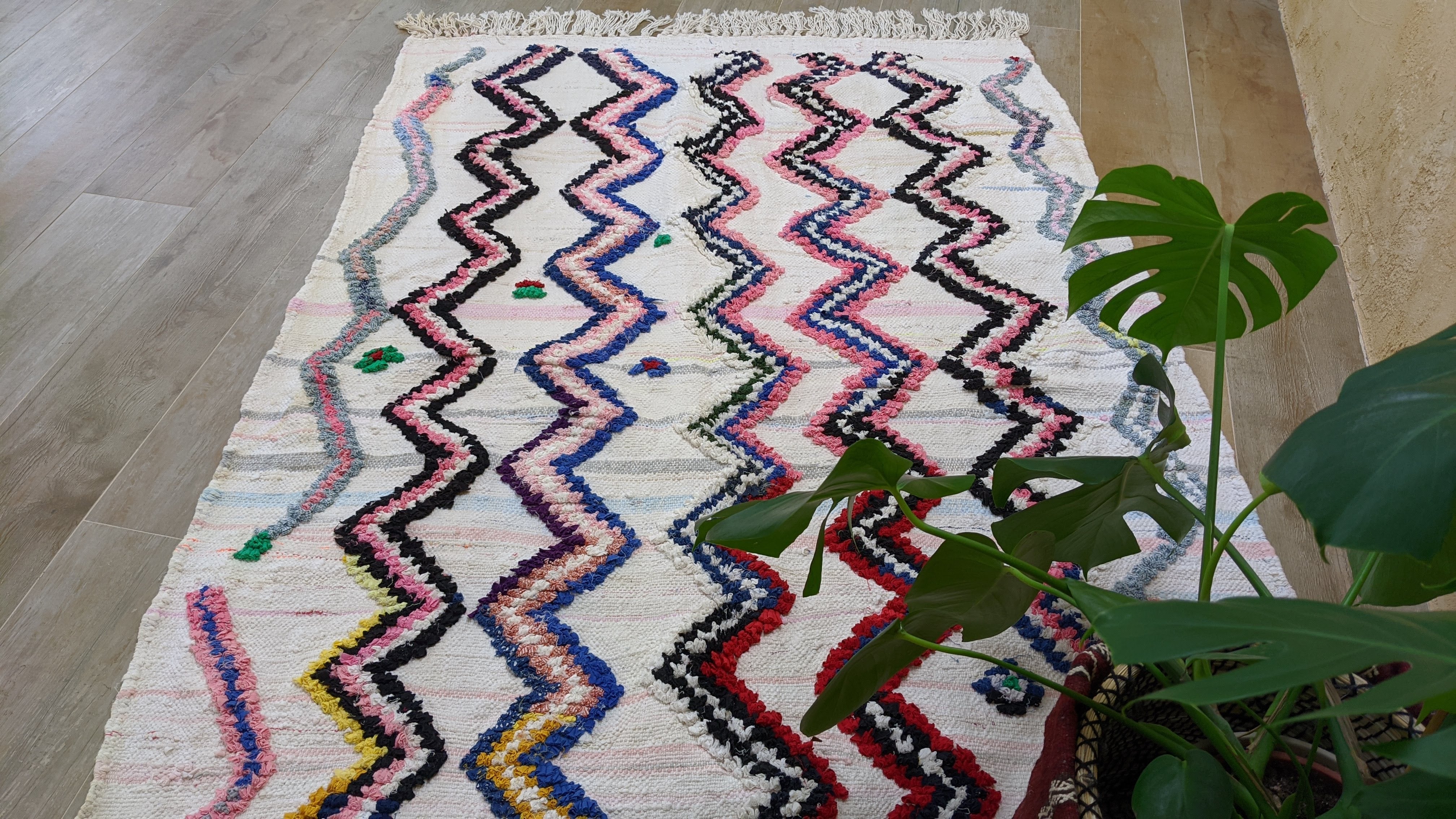 Boucherouite Rug, 200 x 125 cm || 6.56 x 4.1 feet - Image 5