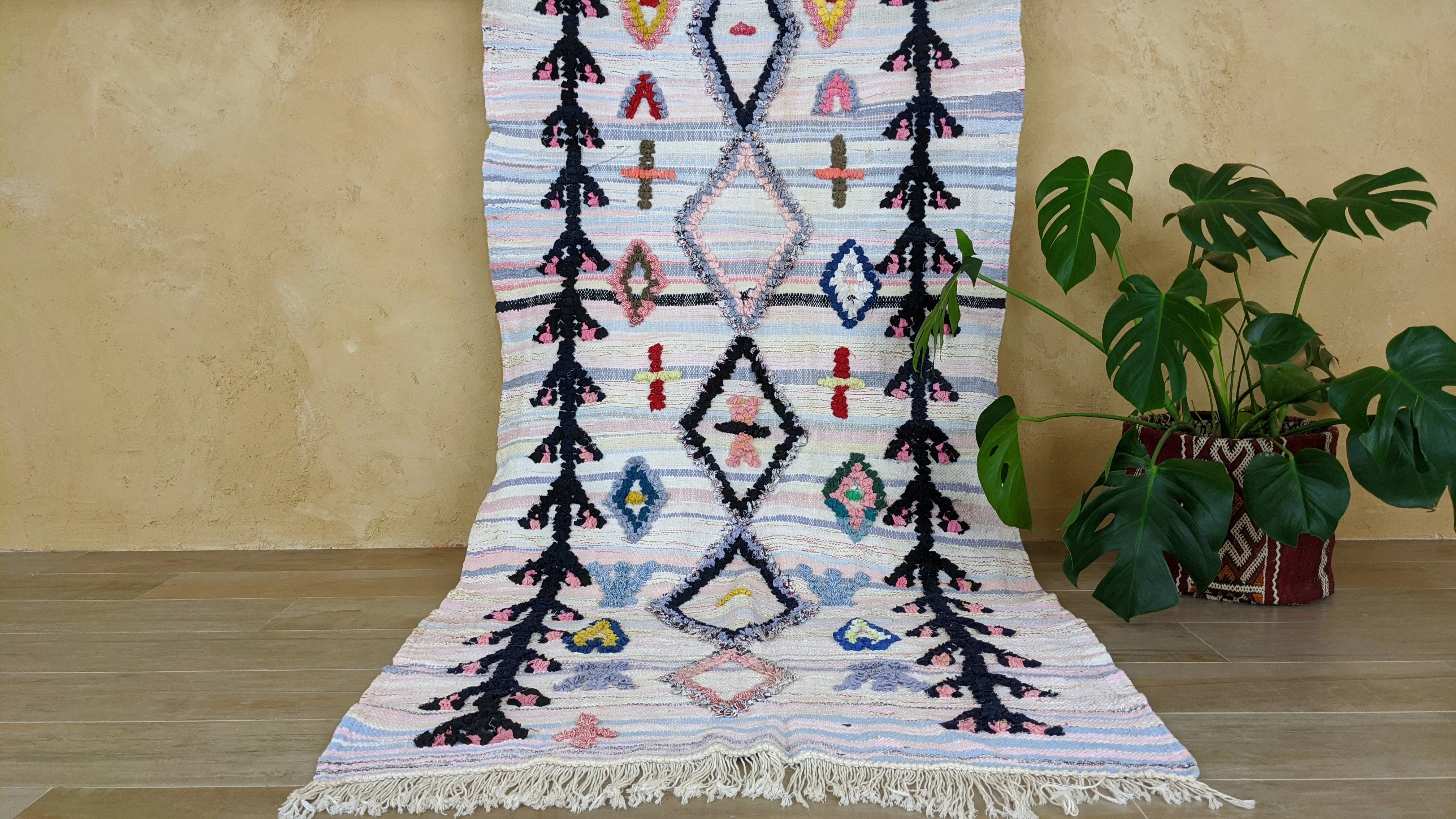 Boucherouite Rug, 205 x 110 cm || 6.73 x 3.61 feet