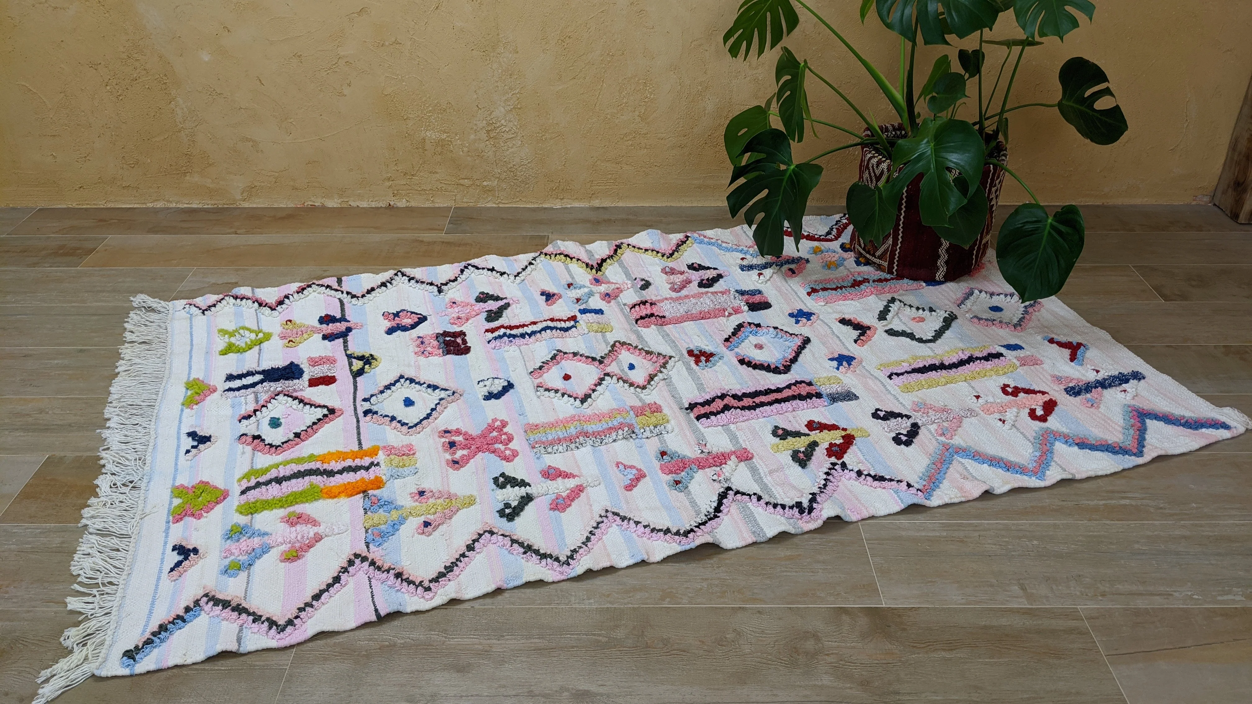 Boucherouite Rug, 205 x 117 cm || 6.73 x 3.84 feet - Image 3