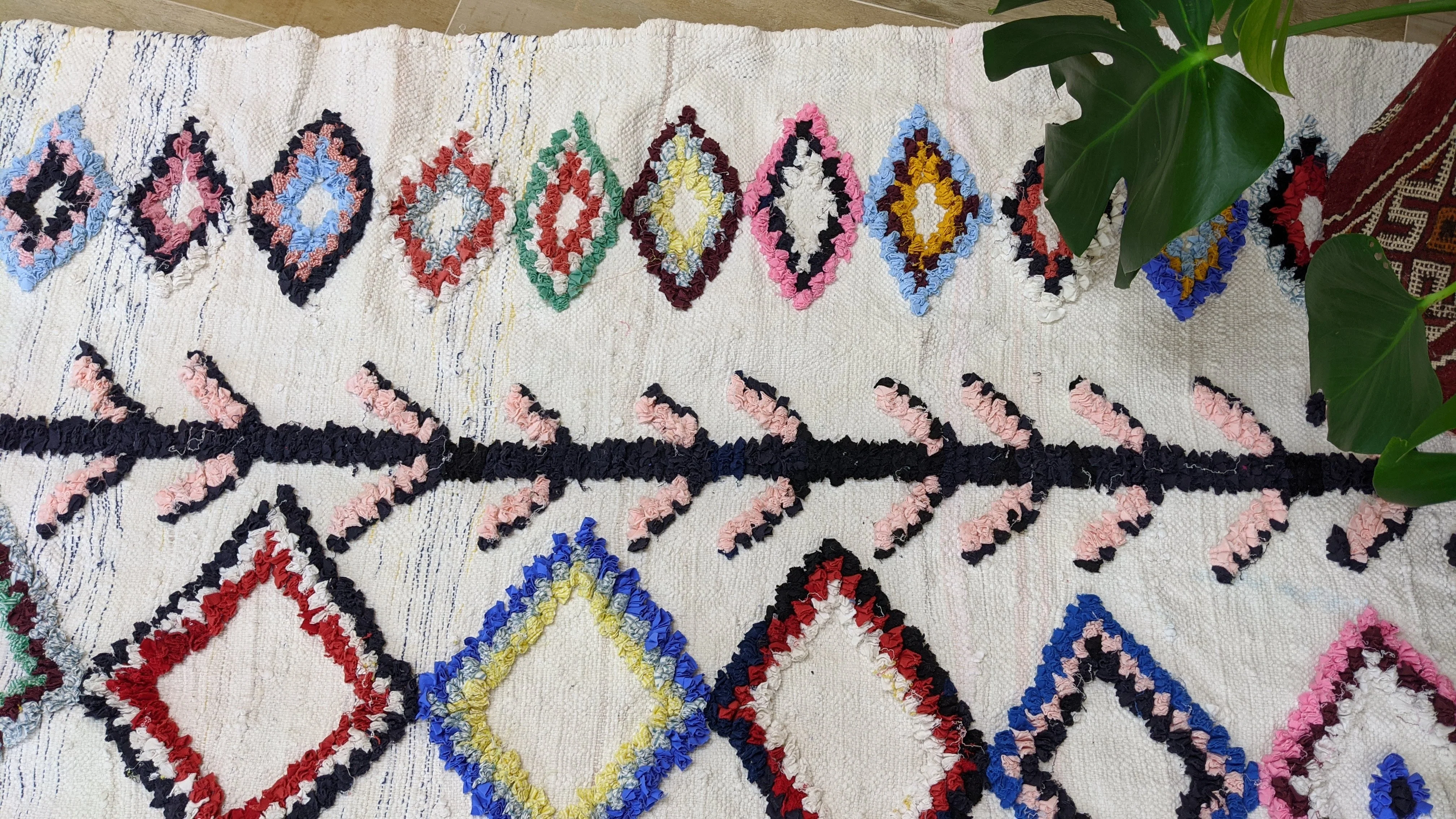 Boucherouite Rug, 205 x 125 cm || 6.73 x 4.1 feet - Image 4