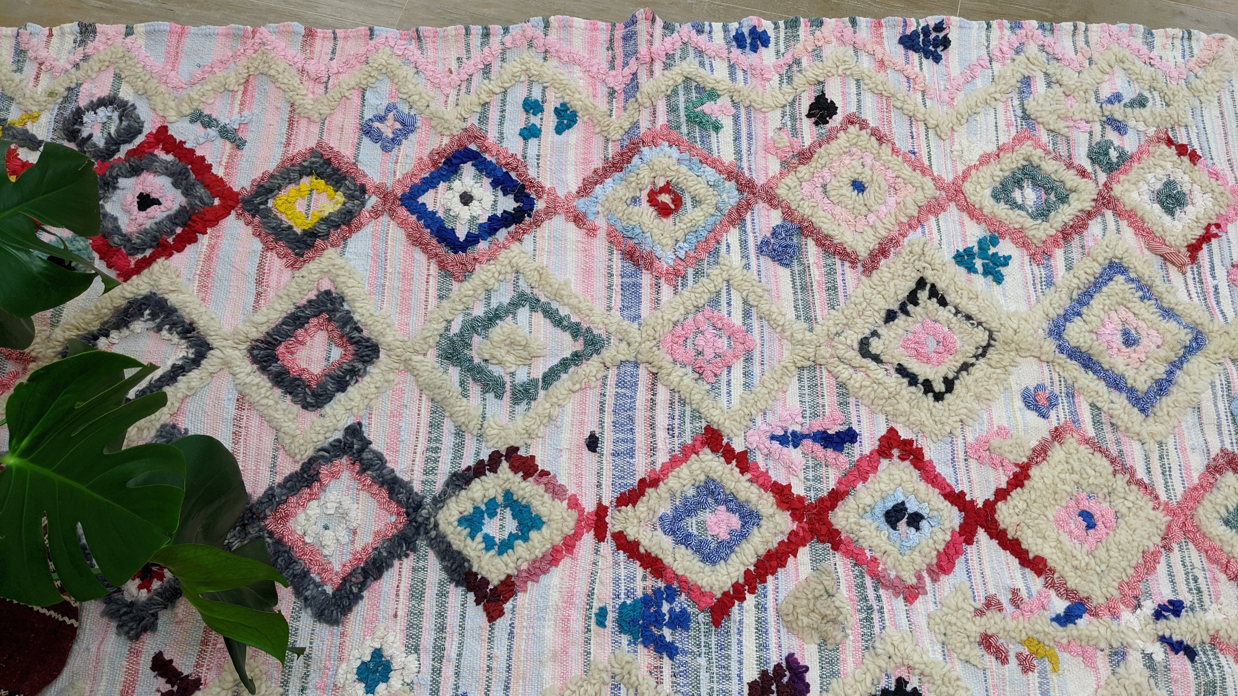 Boucherouite Rug, 210 x 123 cm || 6.89 x 4.04 feet - Image 5