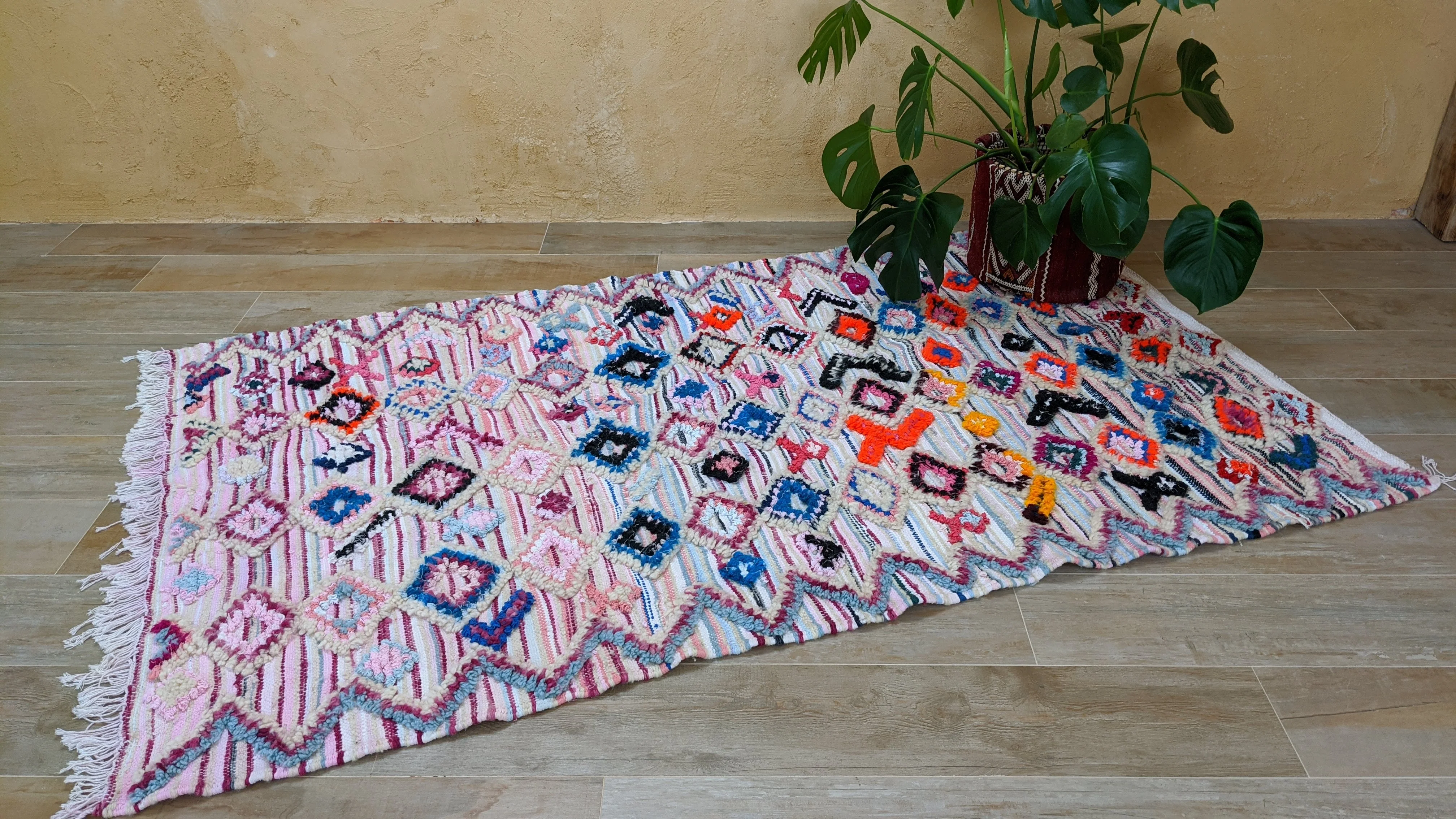 Boucherouite Rug, 210 x 125 cm || 6.89 x 4.1 feet - Image 3