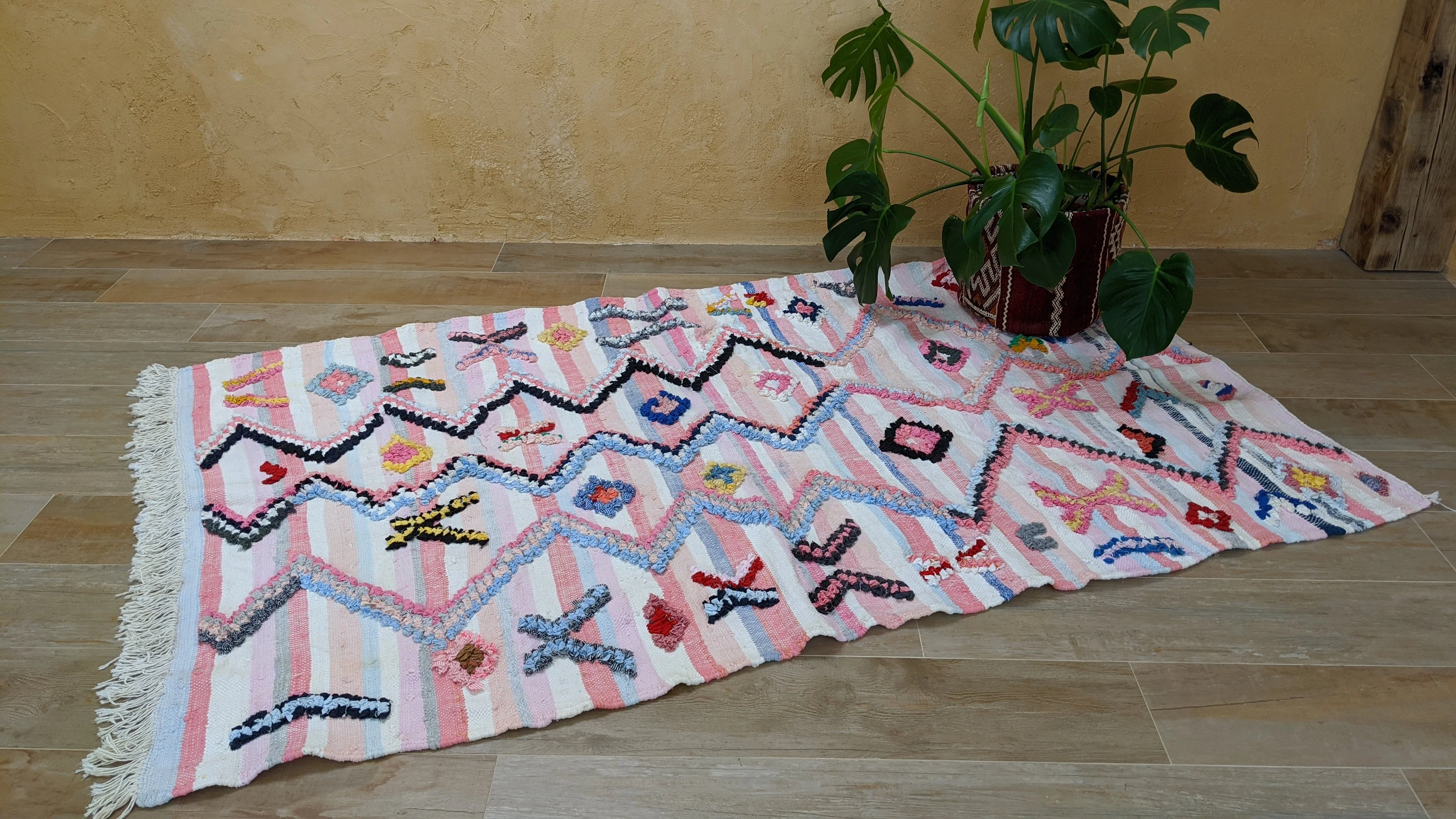 Boucherouite Rug, 210 x 128 cm || 6.89 x 4.2 feet - Image 3