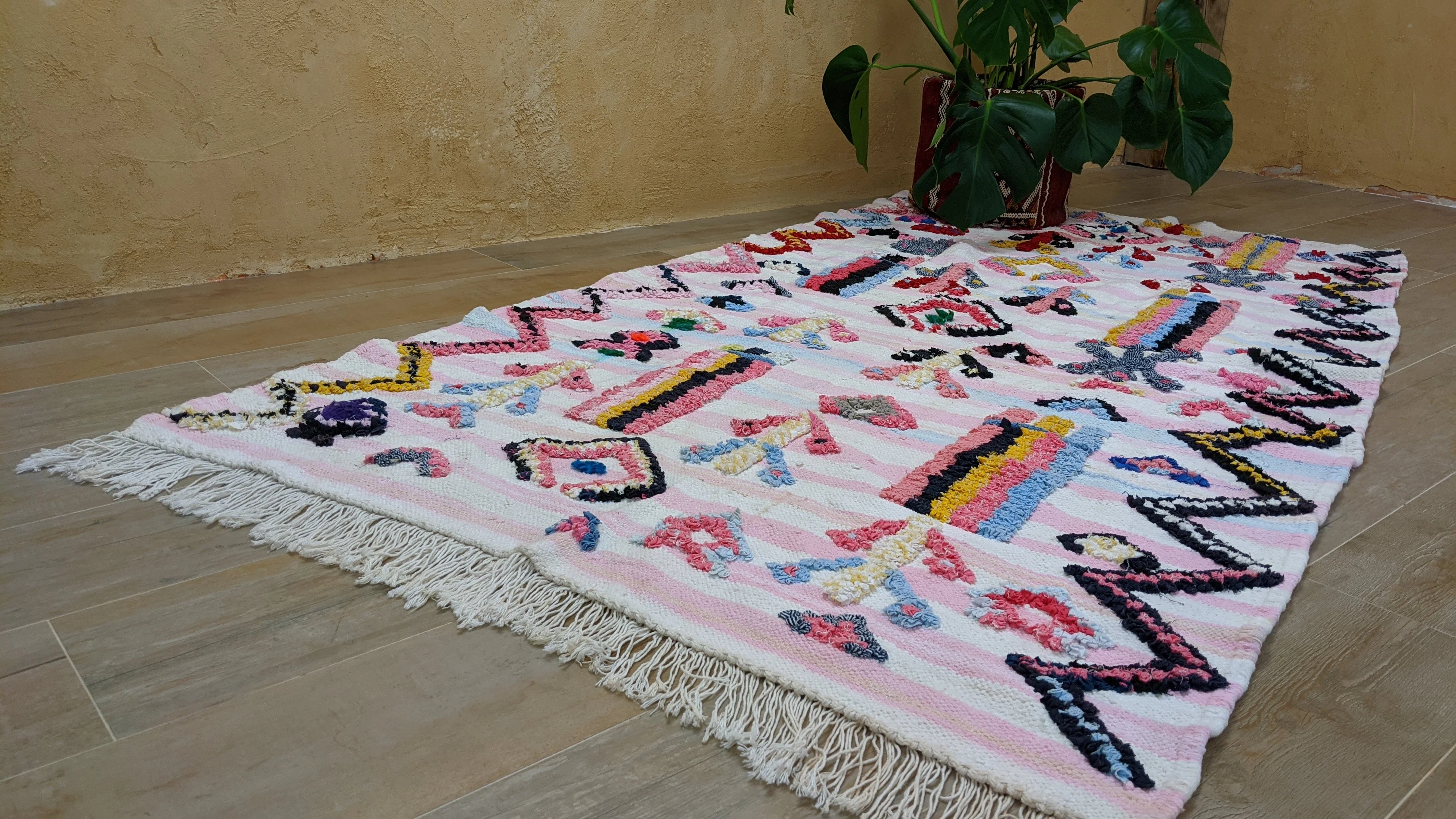 Boucherouite Rug, 215 x 115 cm || 7.05 x 3.77 feet - Image 7