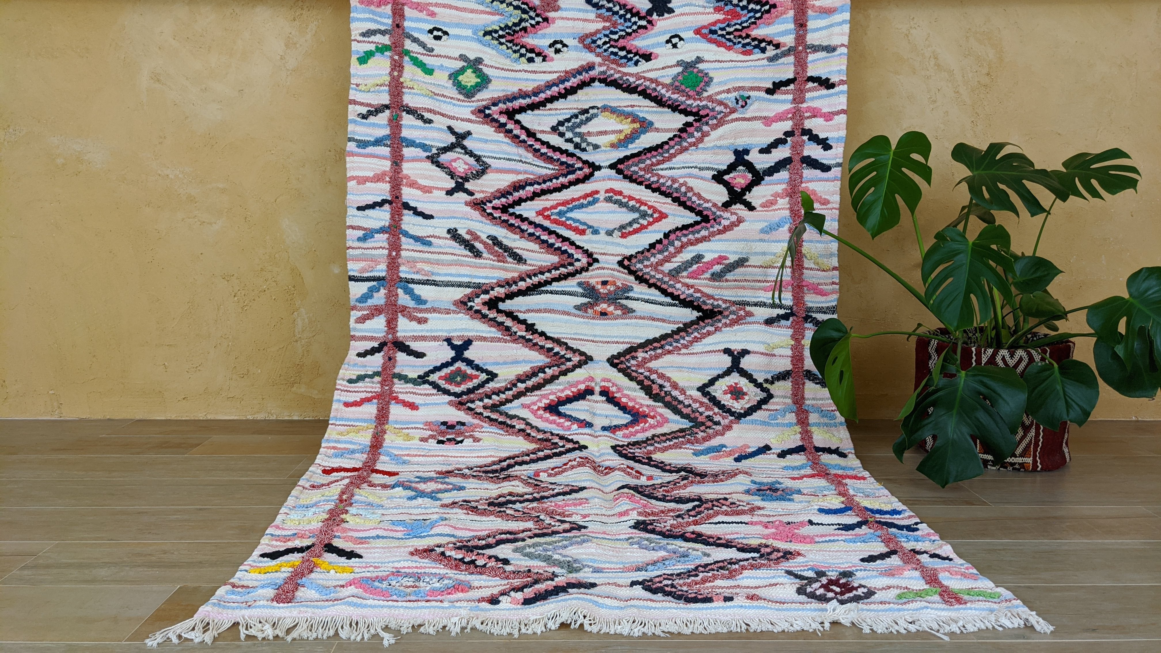Boucherouite Rug, 215 x 122 cm || 7.05 x 4 feet