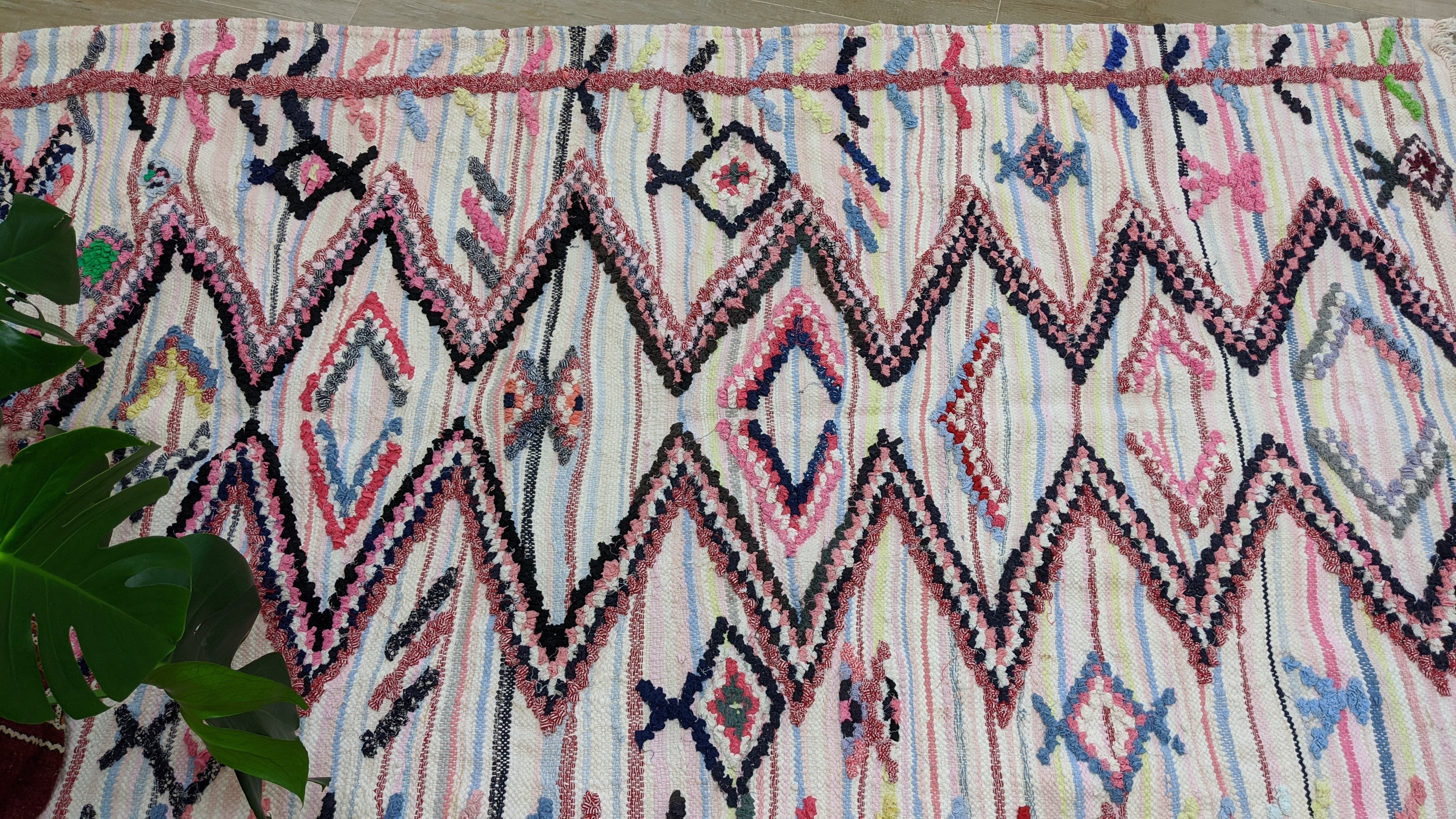 Boucherouite Rug, 215 x 122 cm || 7.05 x 4 feet - Image 6