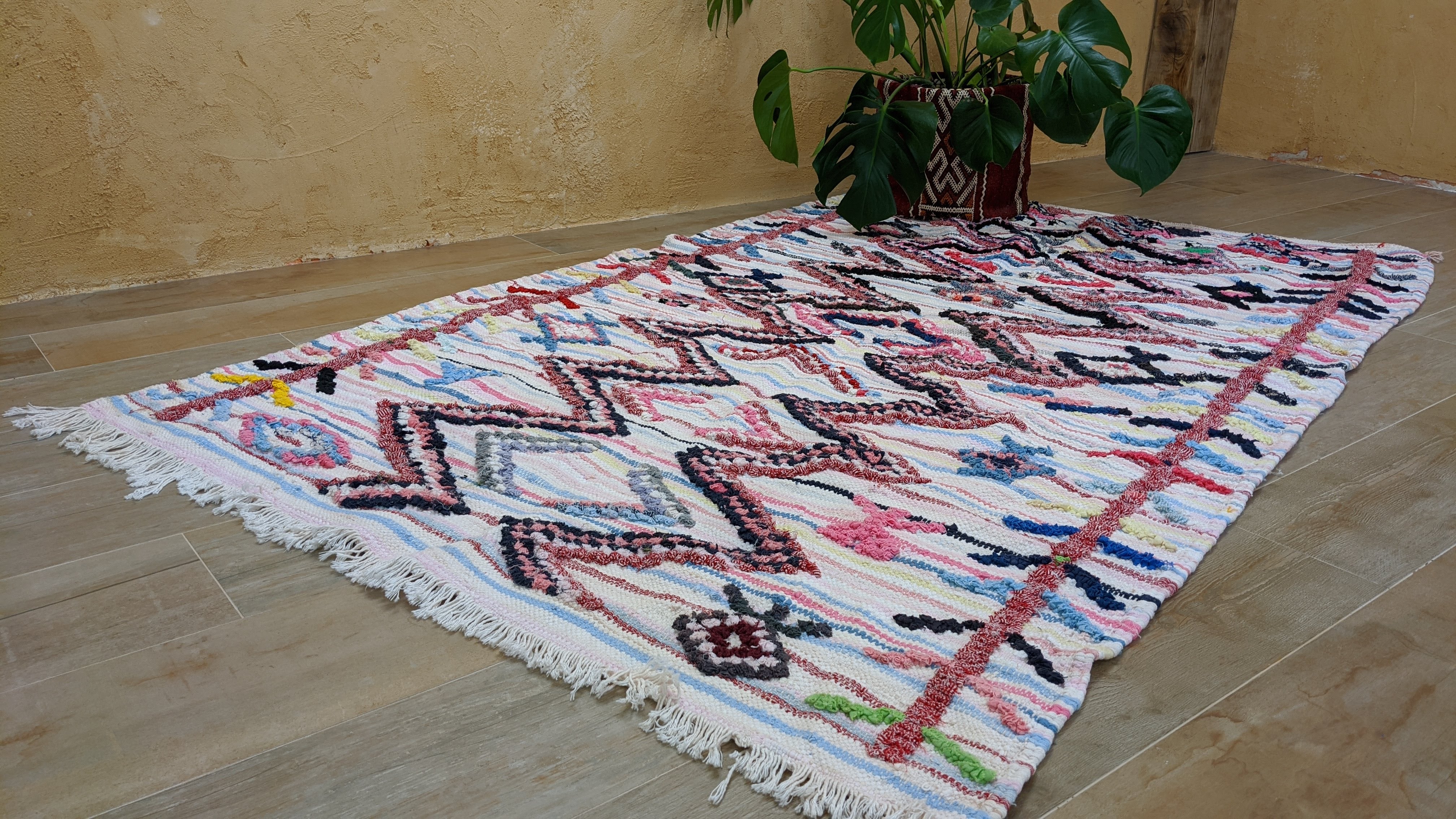 Boucherouite Rug, 215 x 122 cm || 7.05 x 4 feet - Image 8