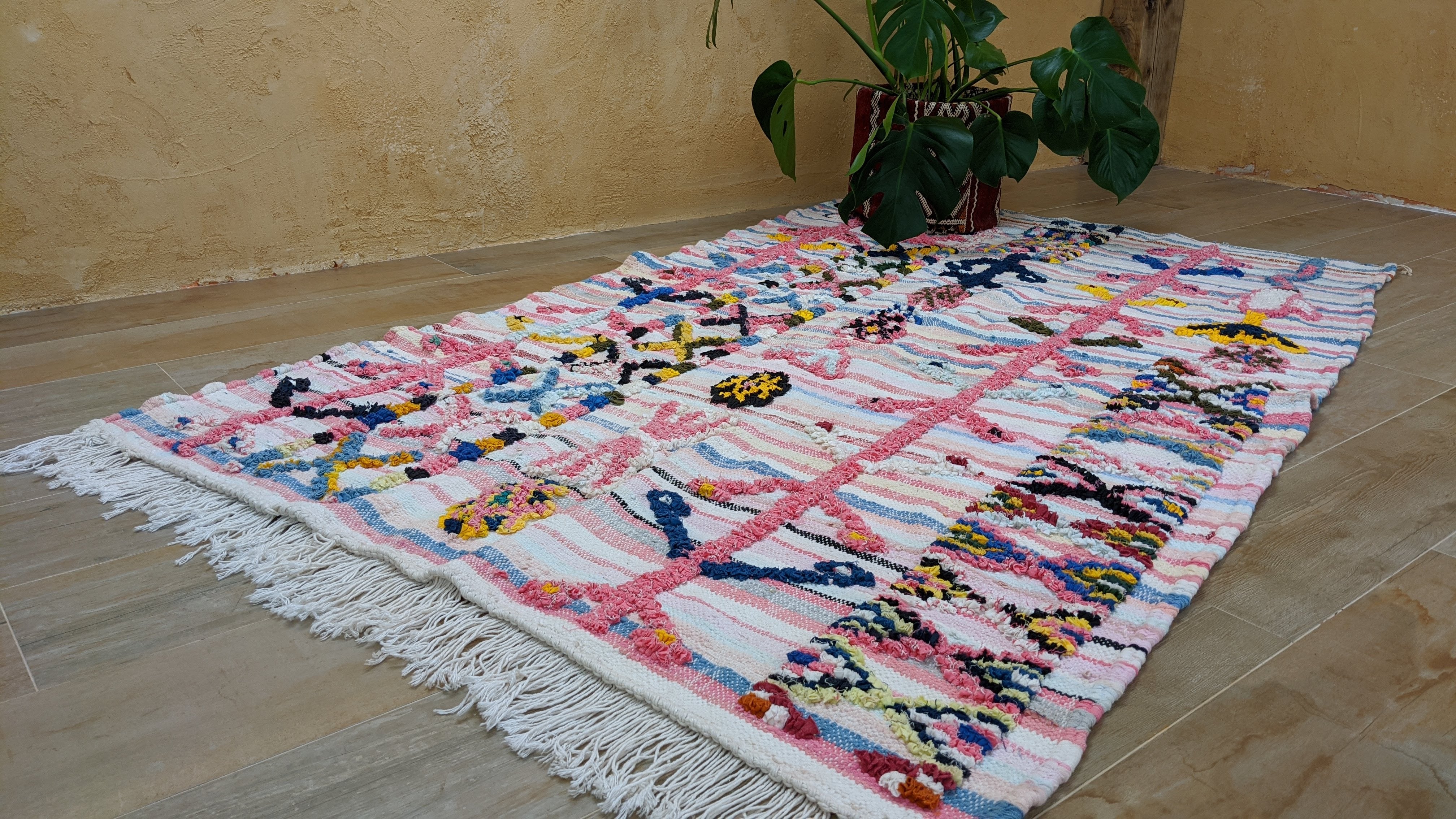 Boucherouite Rug, 215 x 123 cm || 7.05 x 4.04 feet - Image 8