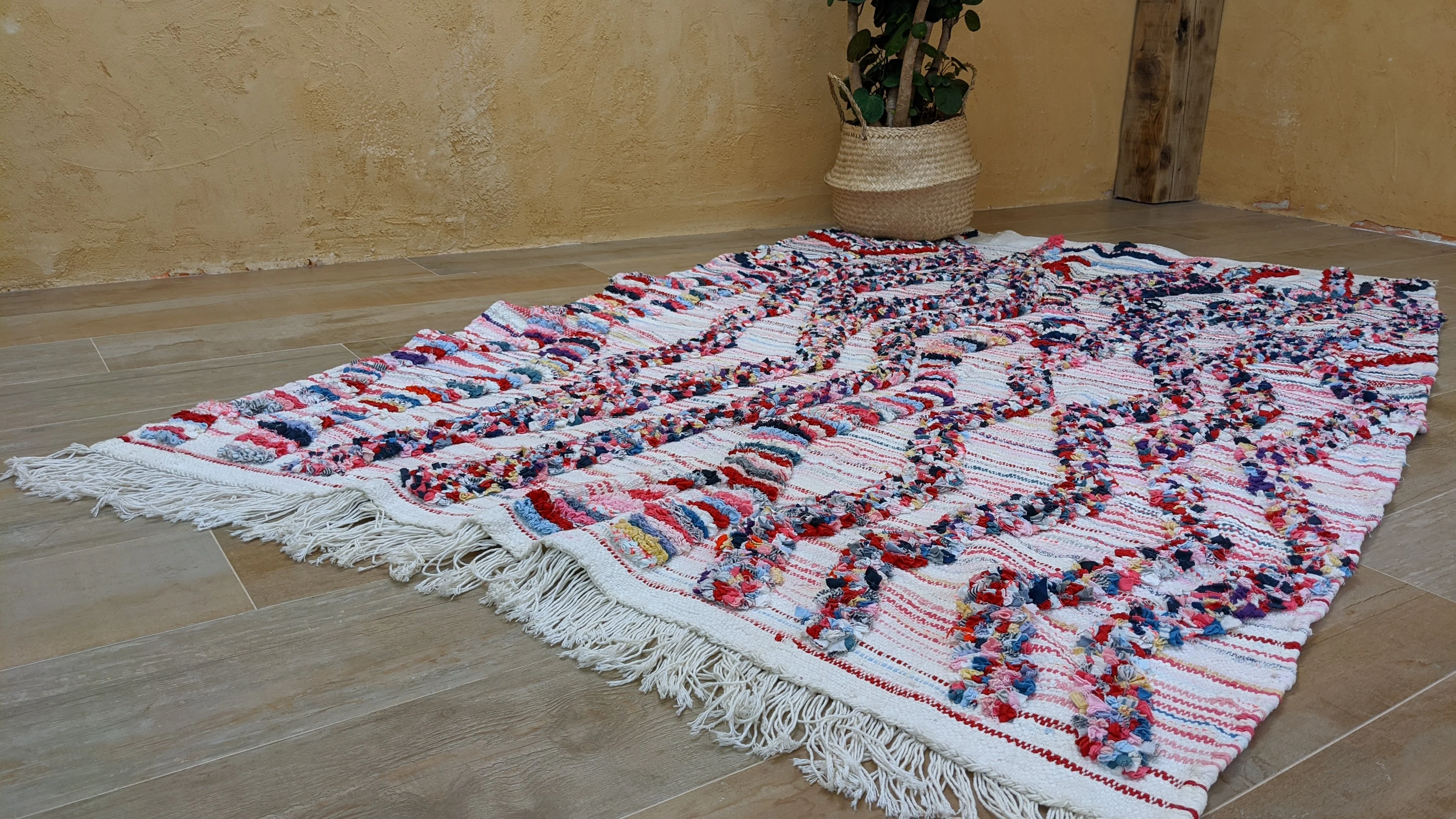Boucherouite Rug, 215 x 123 cm || 7.05 x 4.04 feet - Image 5