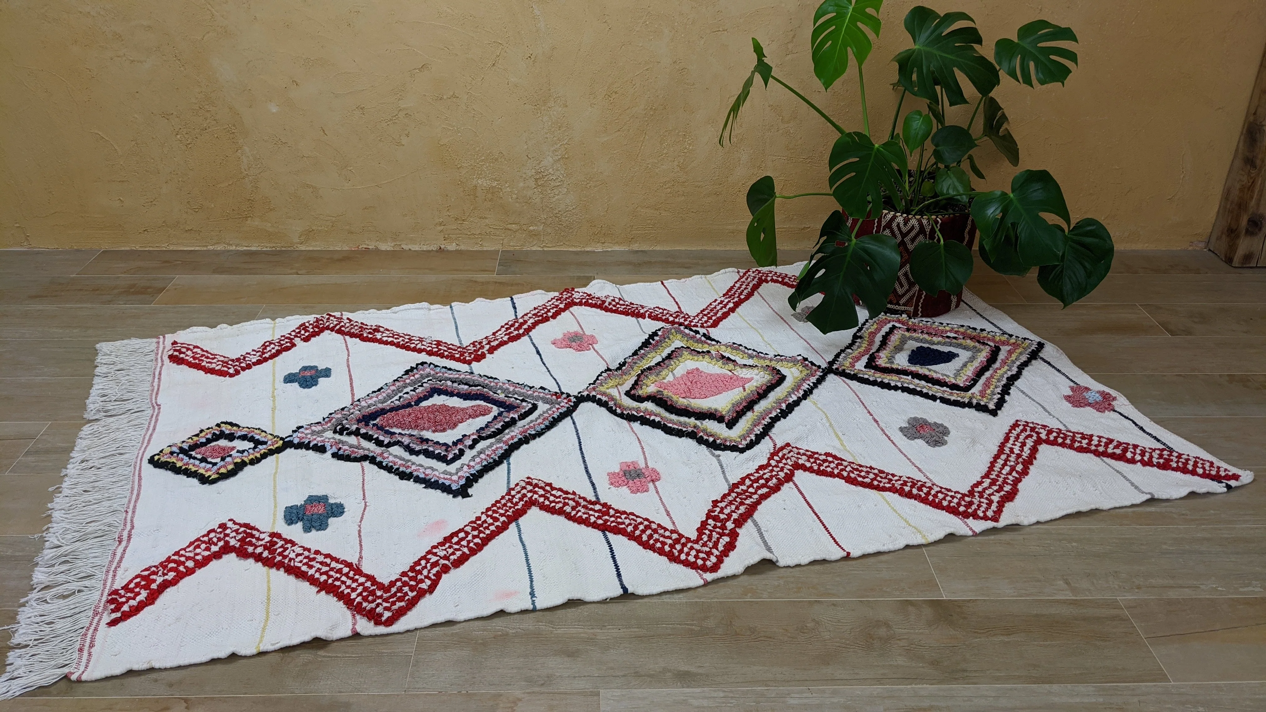 Boucherouite Rug, 215 x 125 cm || 7.05 x 4.1 feet - Image 3