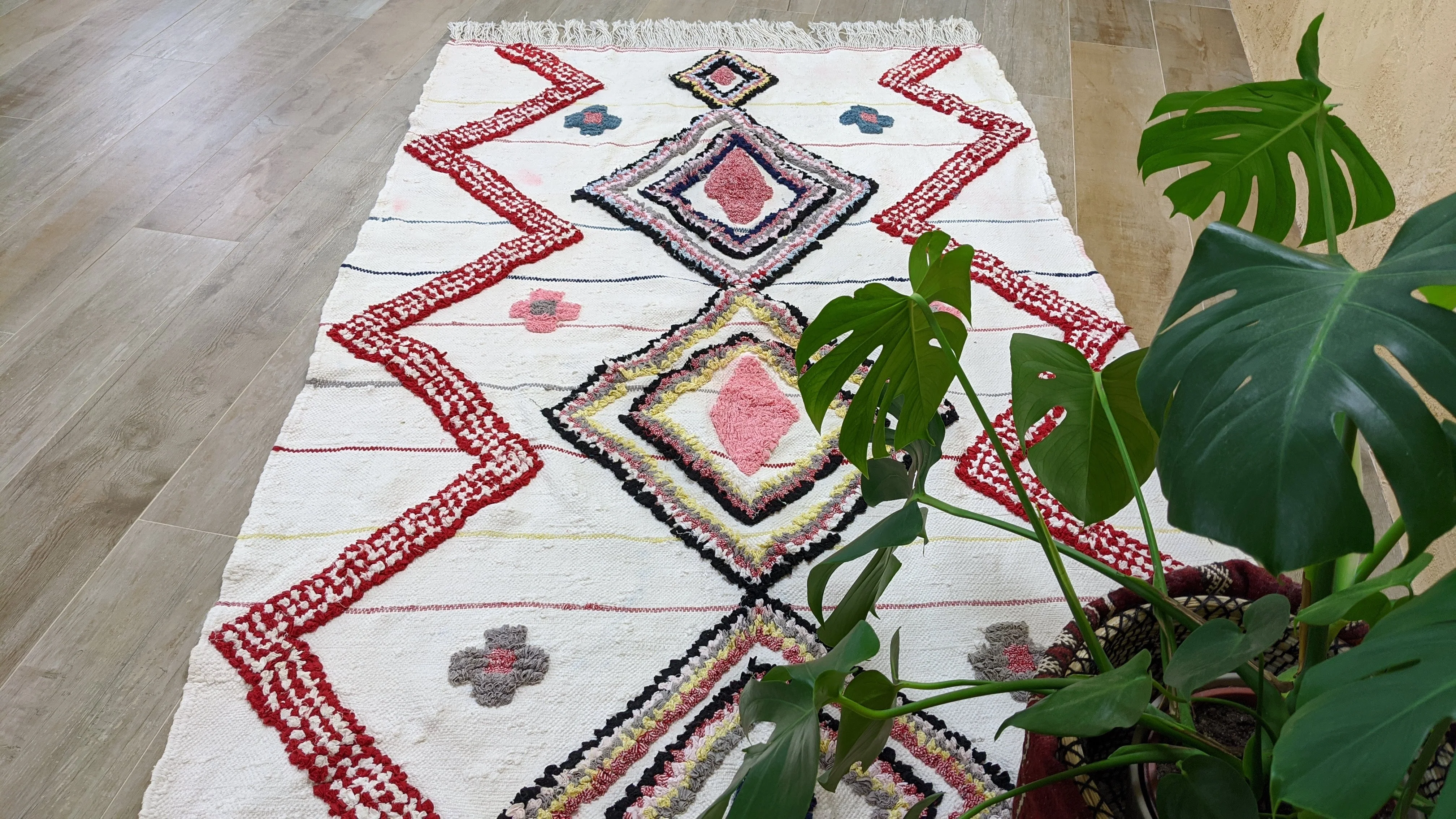 Boucherouite Rug, 215 x 125 cm || 7.05 x 4.1 feet - Image 4