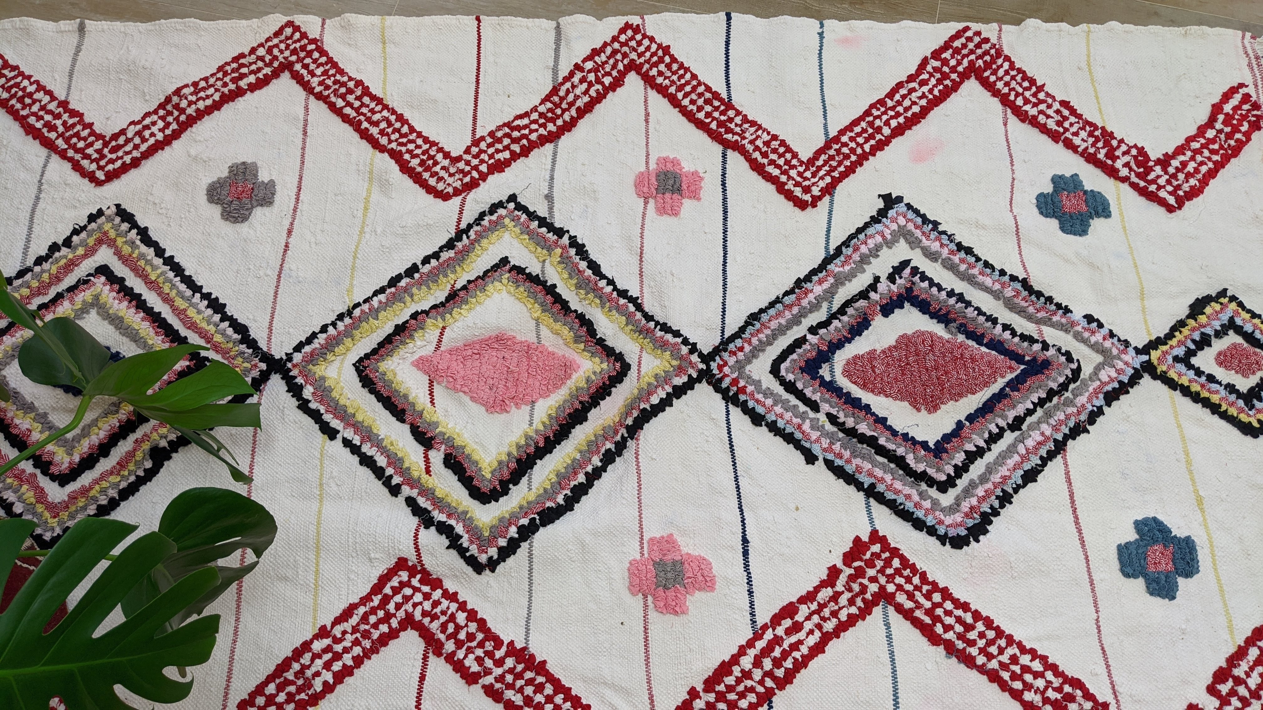 Boucherouite Rug, 215 x 125 cm || 7.05 x 4.1 feet - Image 5