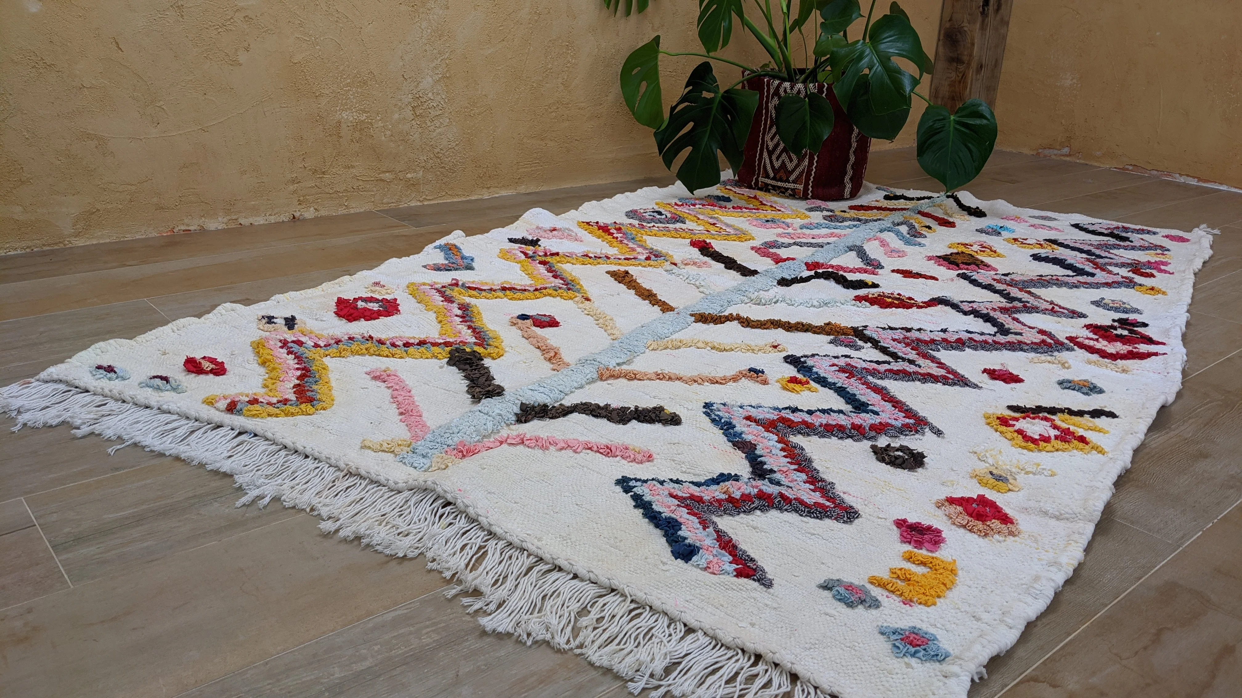 Boucherouite Rug, 215 x 125 cm || 7.05 x 4.1 feet - Image 8