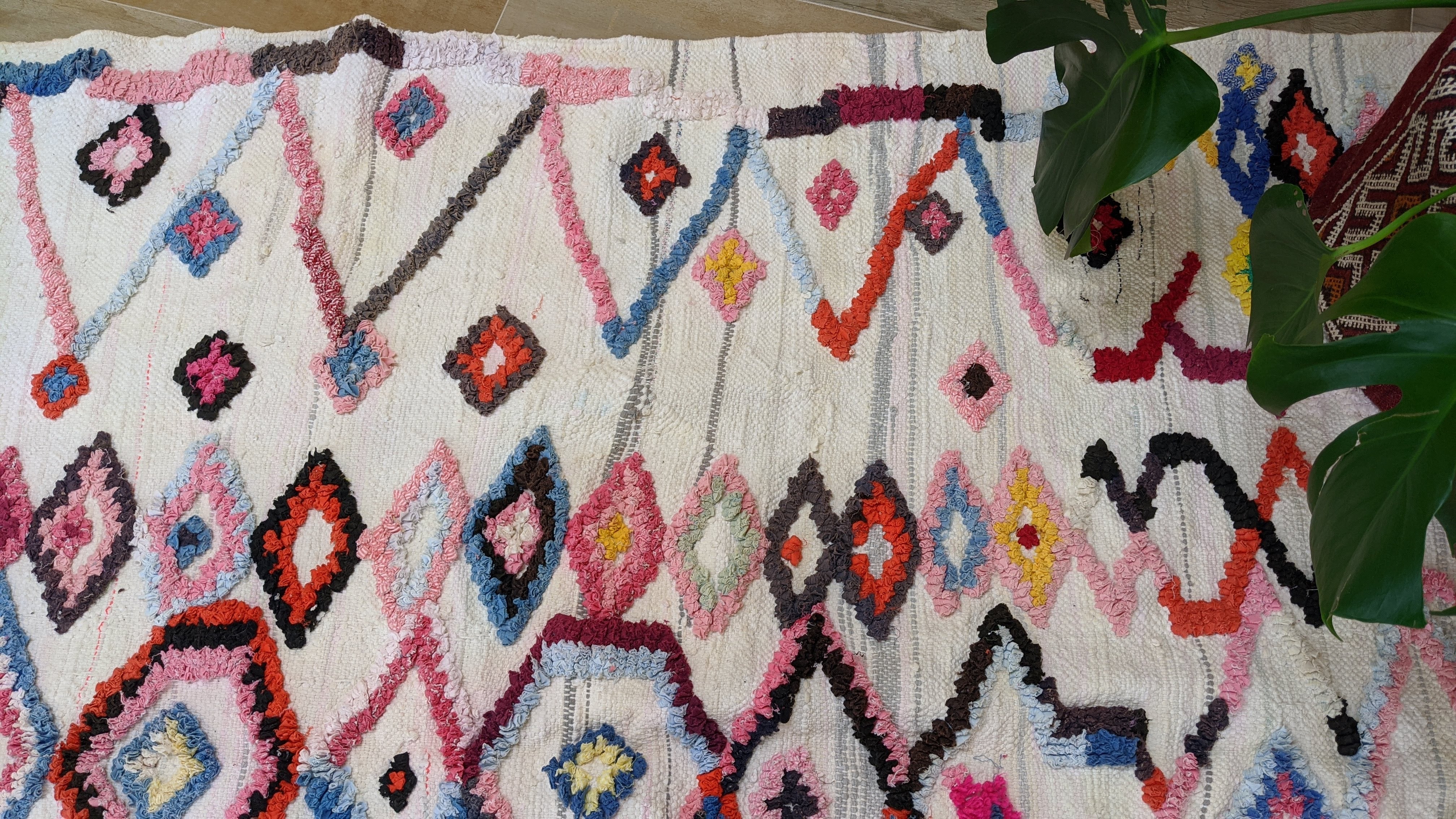 Boucherouite Rug, 215 x 140 cm || 7.05 x 4.59 feet - Image 4