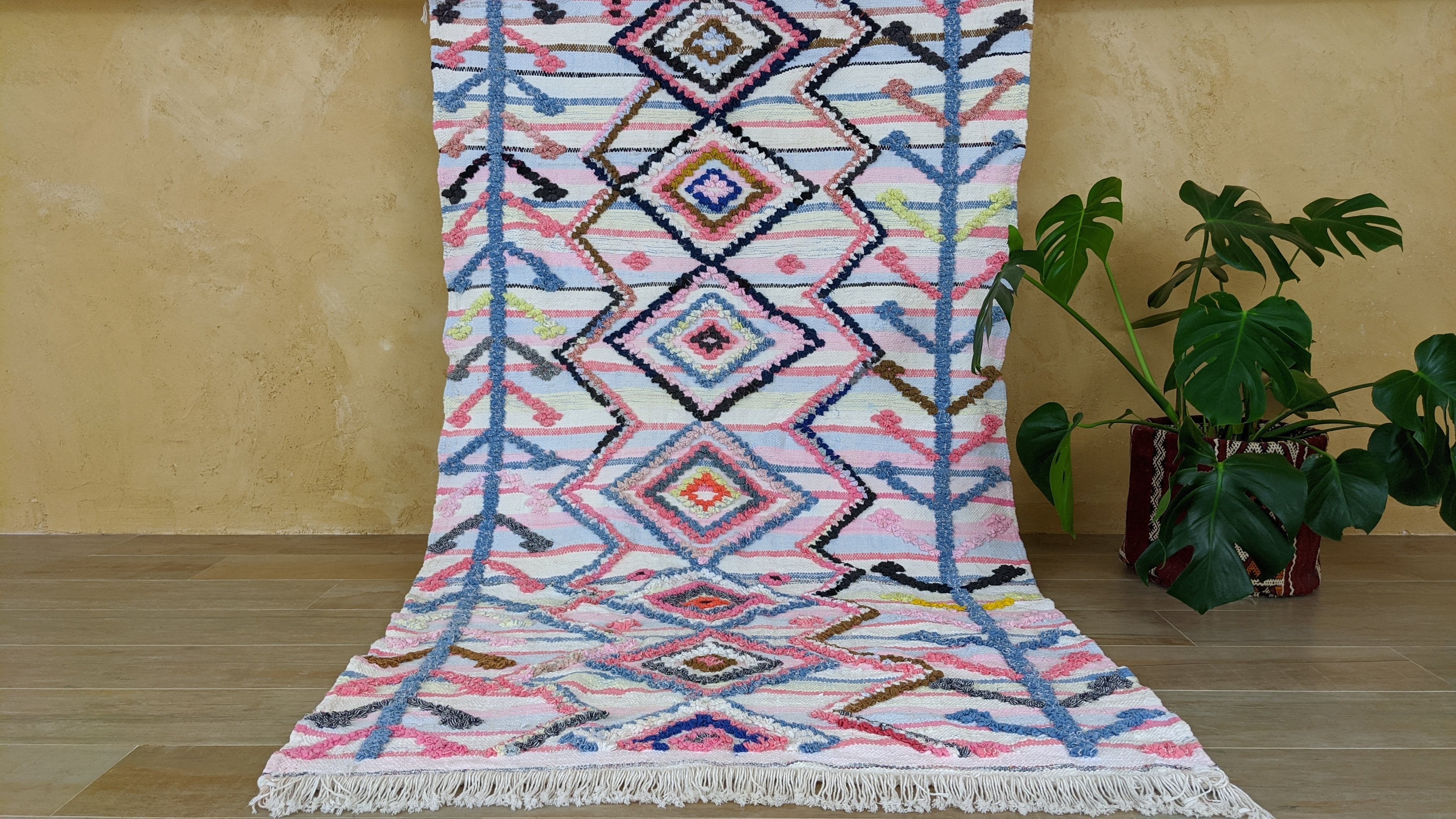 Boucherouite Rug, 220 x 115 cm || 7.22 x 3.77 feet