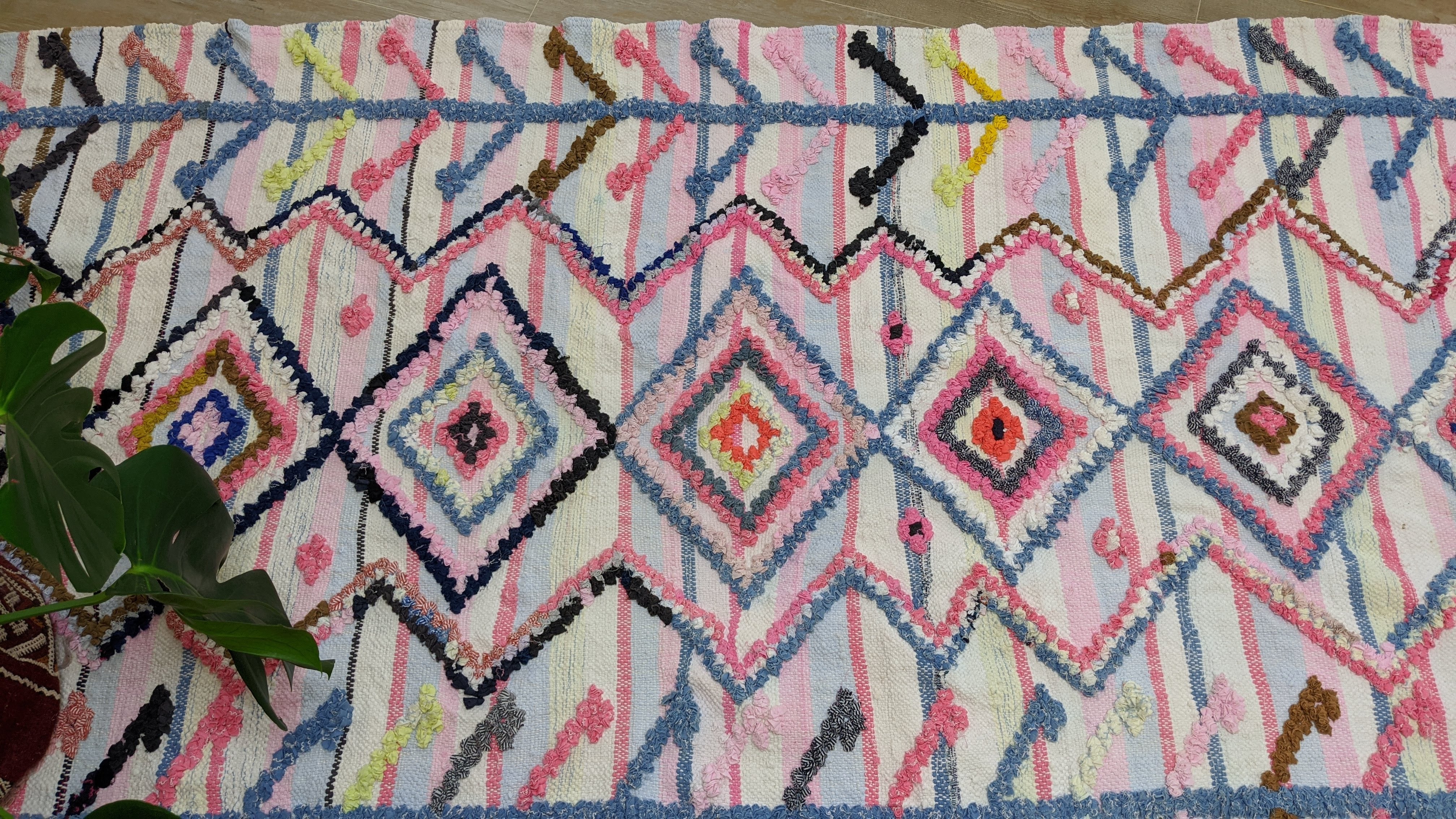 Boucherouite Rug, 220 x 115 cm || 7.22 x 3.77 feet - Image 5
