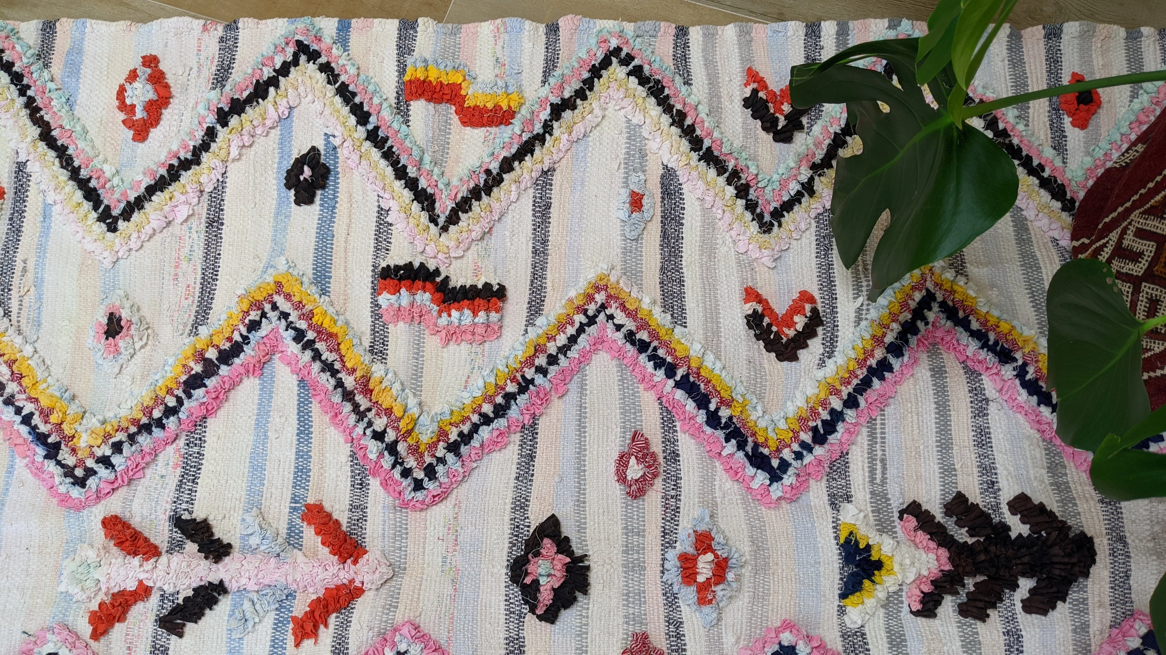 Boucherouite Rug, 220 x 125 cm || 7.22 x 4.1 feet - Image 4